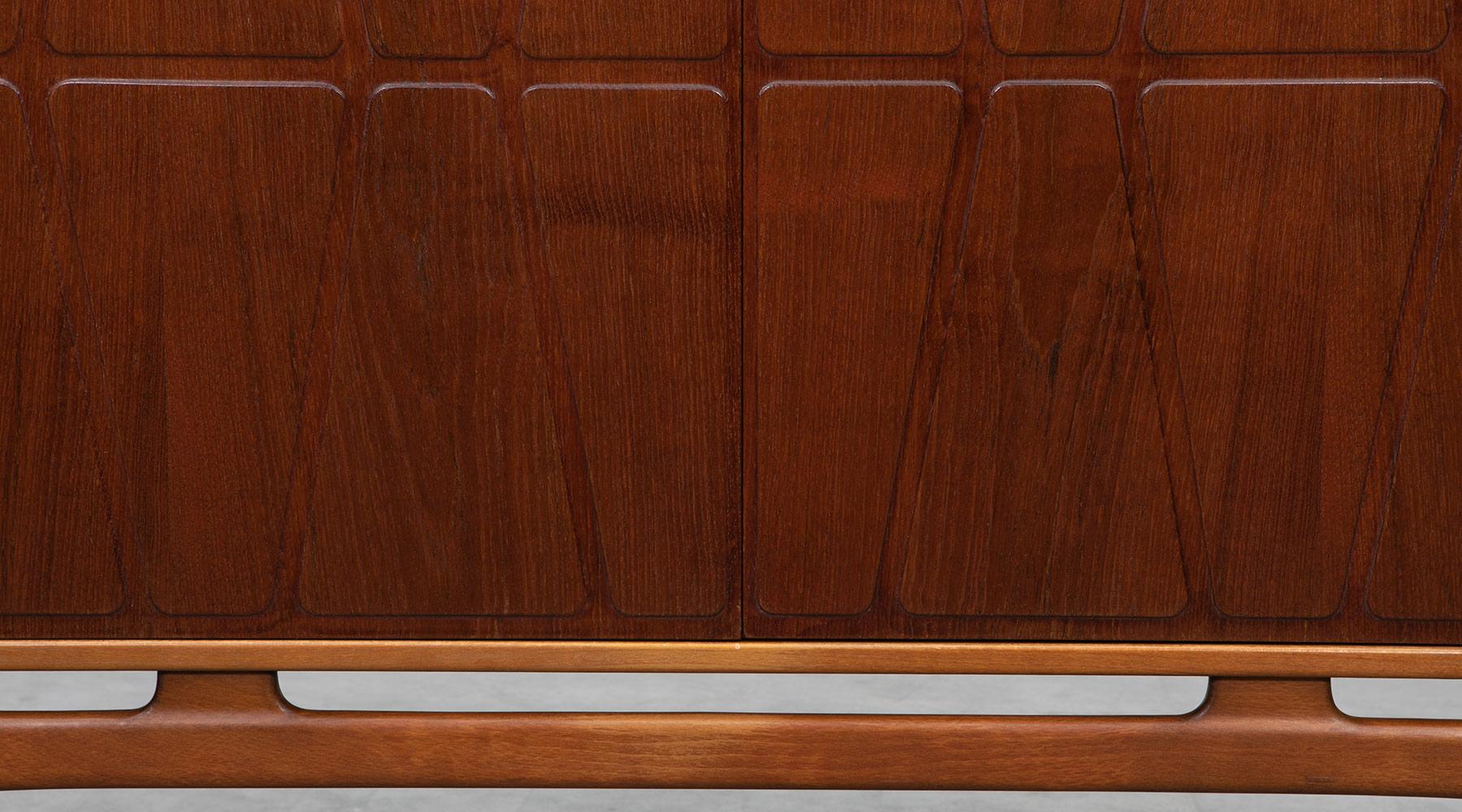 Mid-20th Century 1950s Teak and Oak Frame Highboard by Yngve Ekström