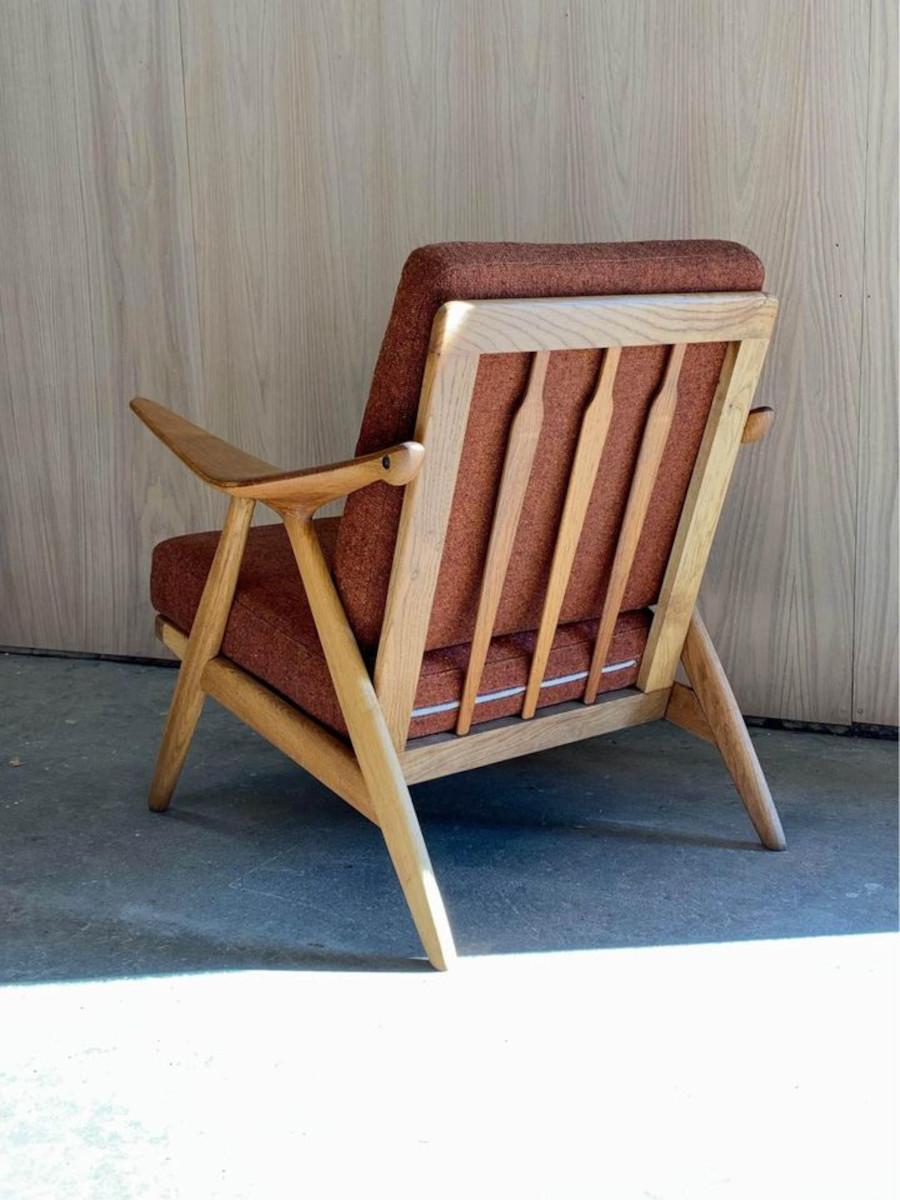 Fresh from restoration, we’re pleased to offer this rare Danish teak easy chair, designed by Arne Hovmand-Olsen in the 1950s. The lines are simply captivating, with swooping, exaggerated armrests and a distinctive leg design like no other.