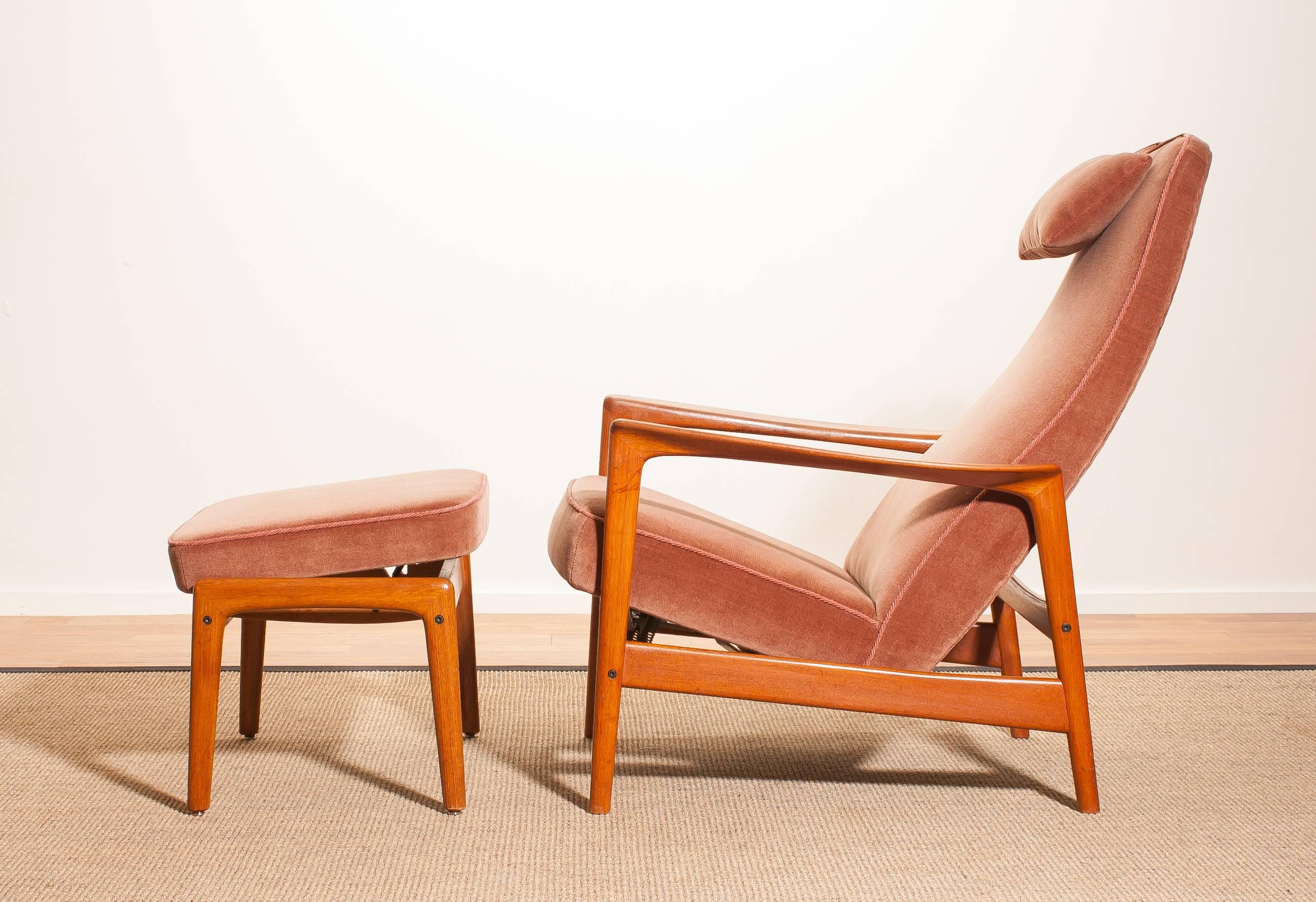 1950s, Teak and Velours Rocking Chair and Ottoman by Folke Ohlsson for DUX In Good Condition In Silvolde, Gelderland