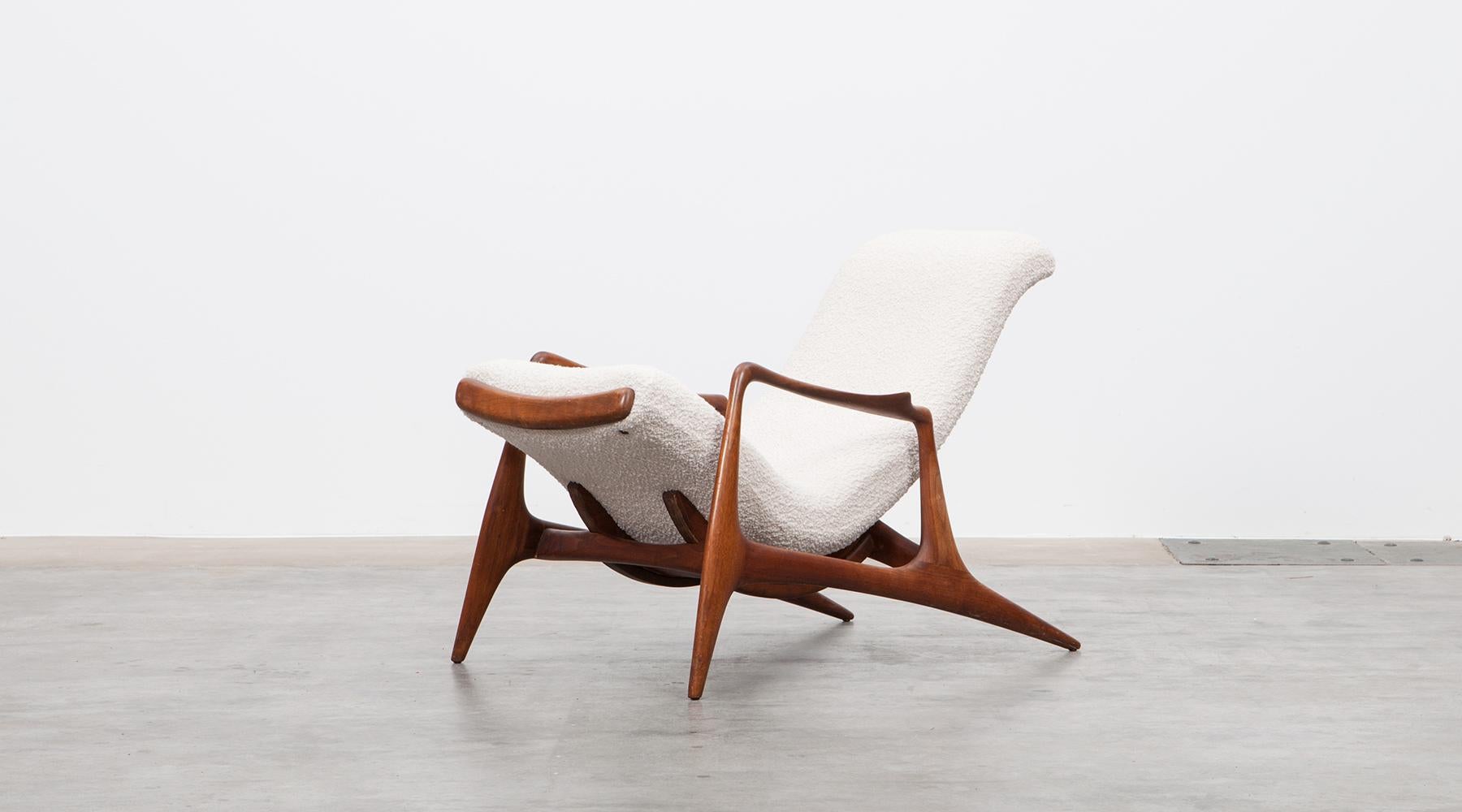 Mid-Century Modern 1950s Teak and White Upholstery Lounge Chair by Vladimir Kagan