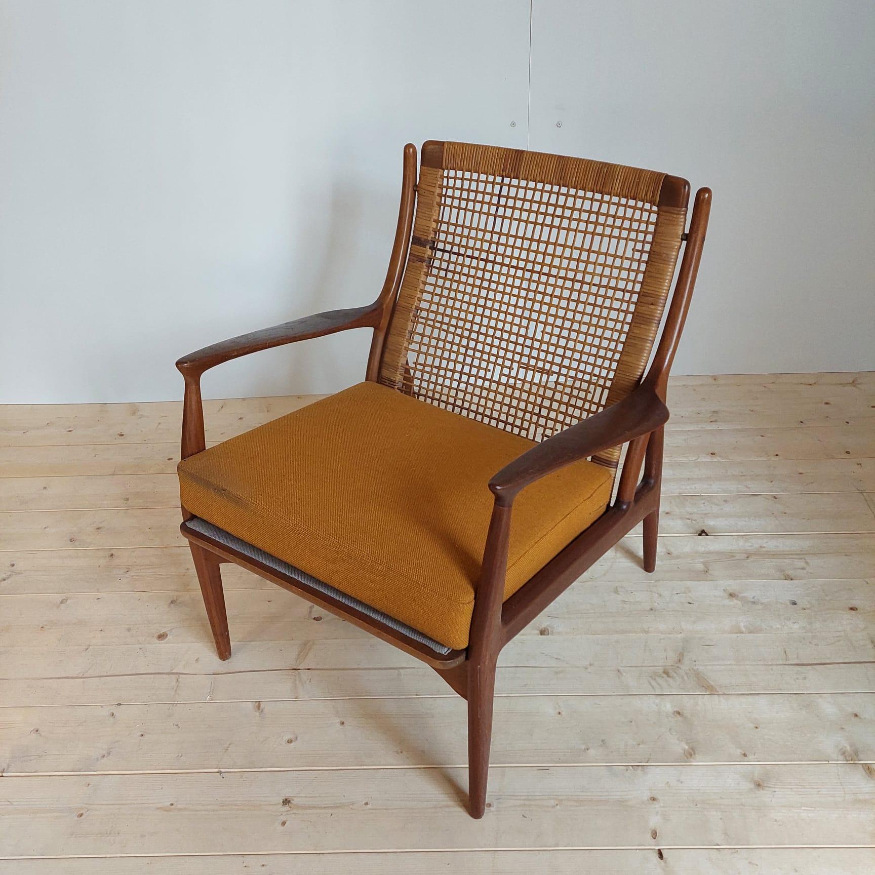 Mid-Century moderno 1950s Teak armchair by Erik Andersen and Palle Pedersen for Horsnaes Møbler in vendita