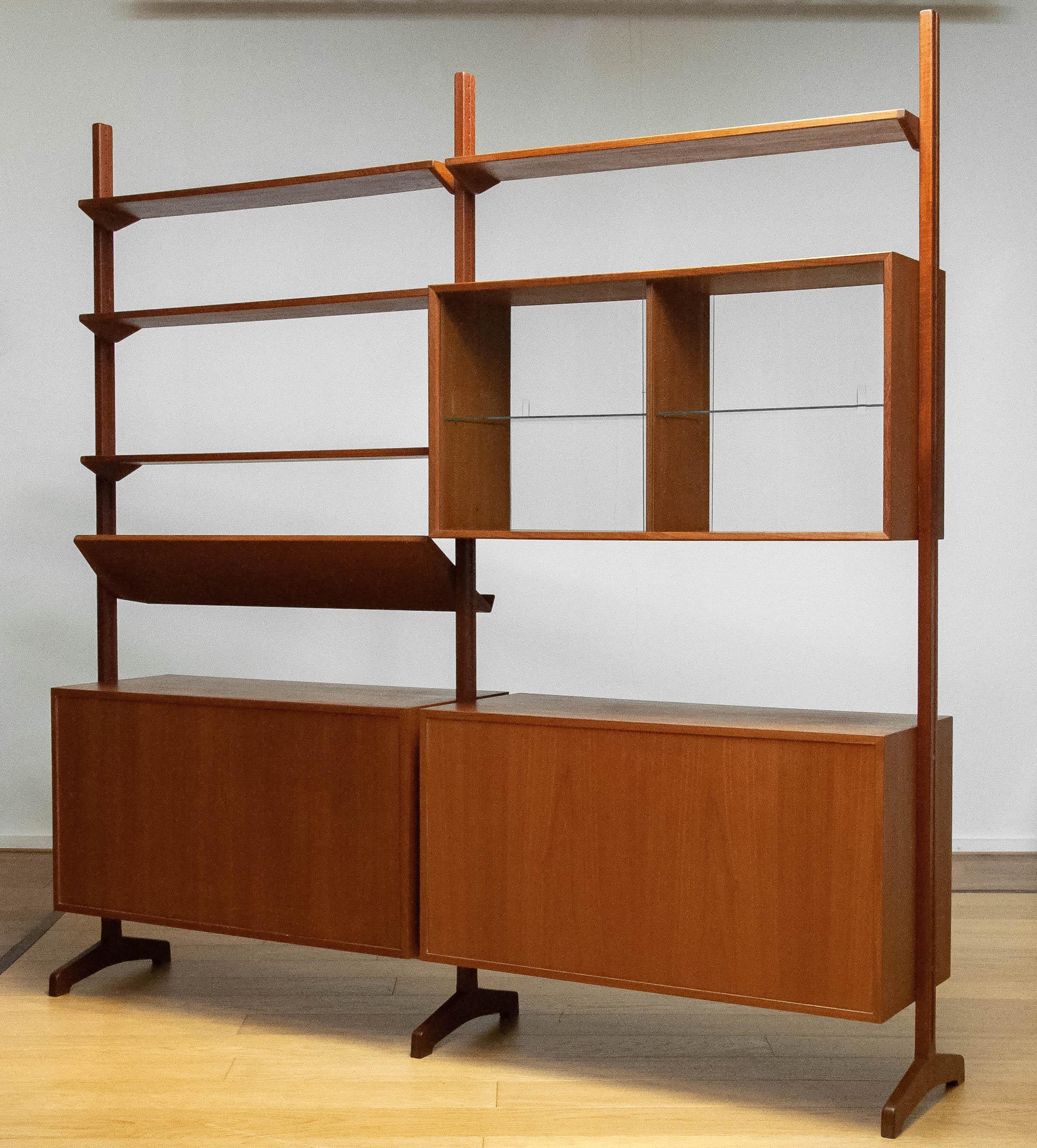 Mid-20th Century 1950s Teak Bookcase Shelf Cabinet / Room divider By Nils Jonsson For Troeds. For Sale