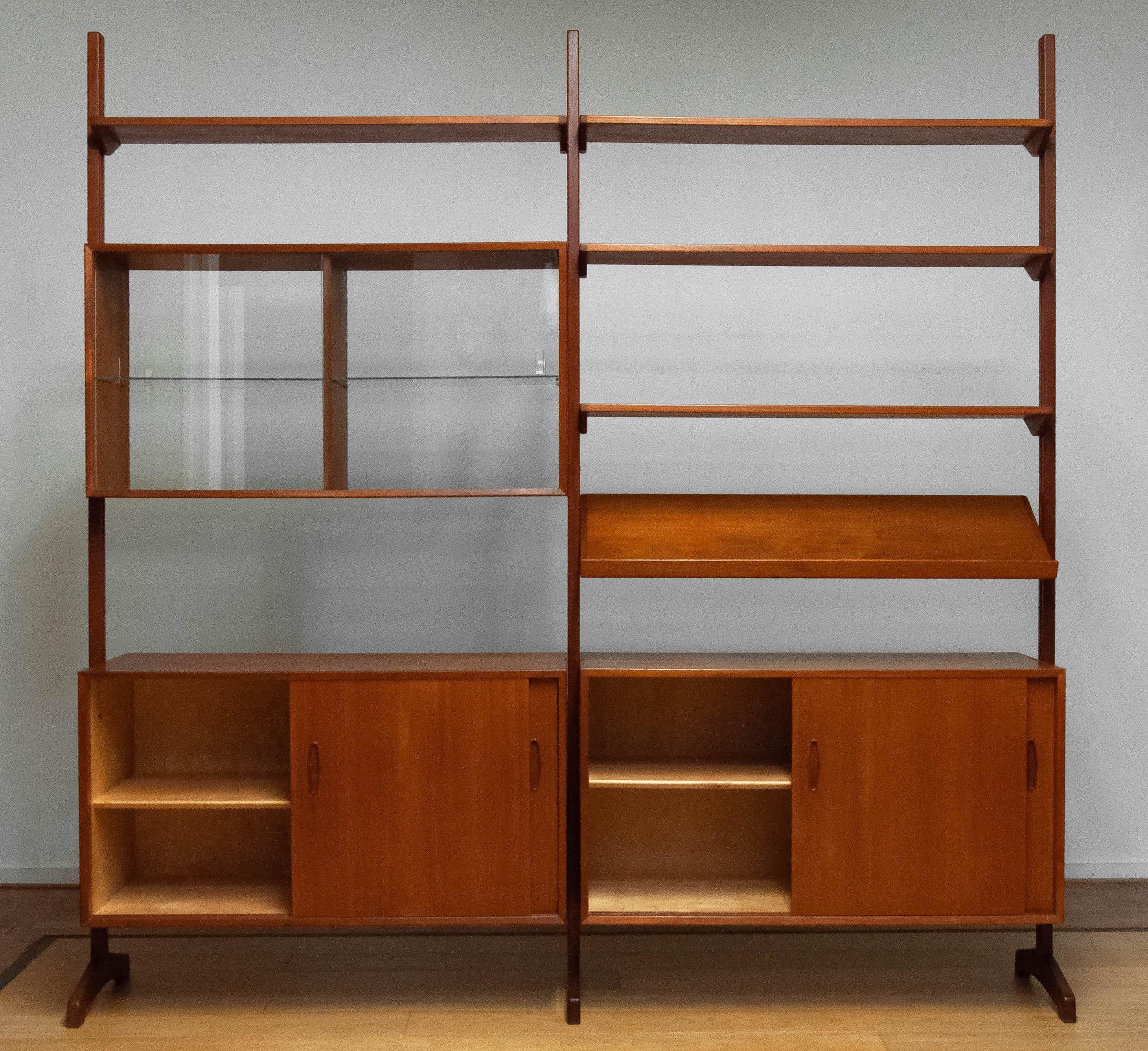 1950s Teak Bookcase Shelf Cabinet / Room divider By Nils Jonsson For Troeds. For Sale 2