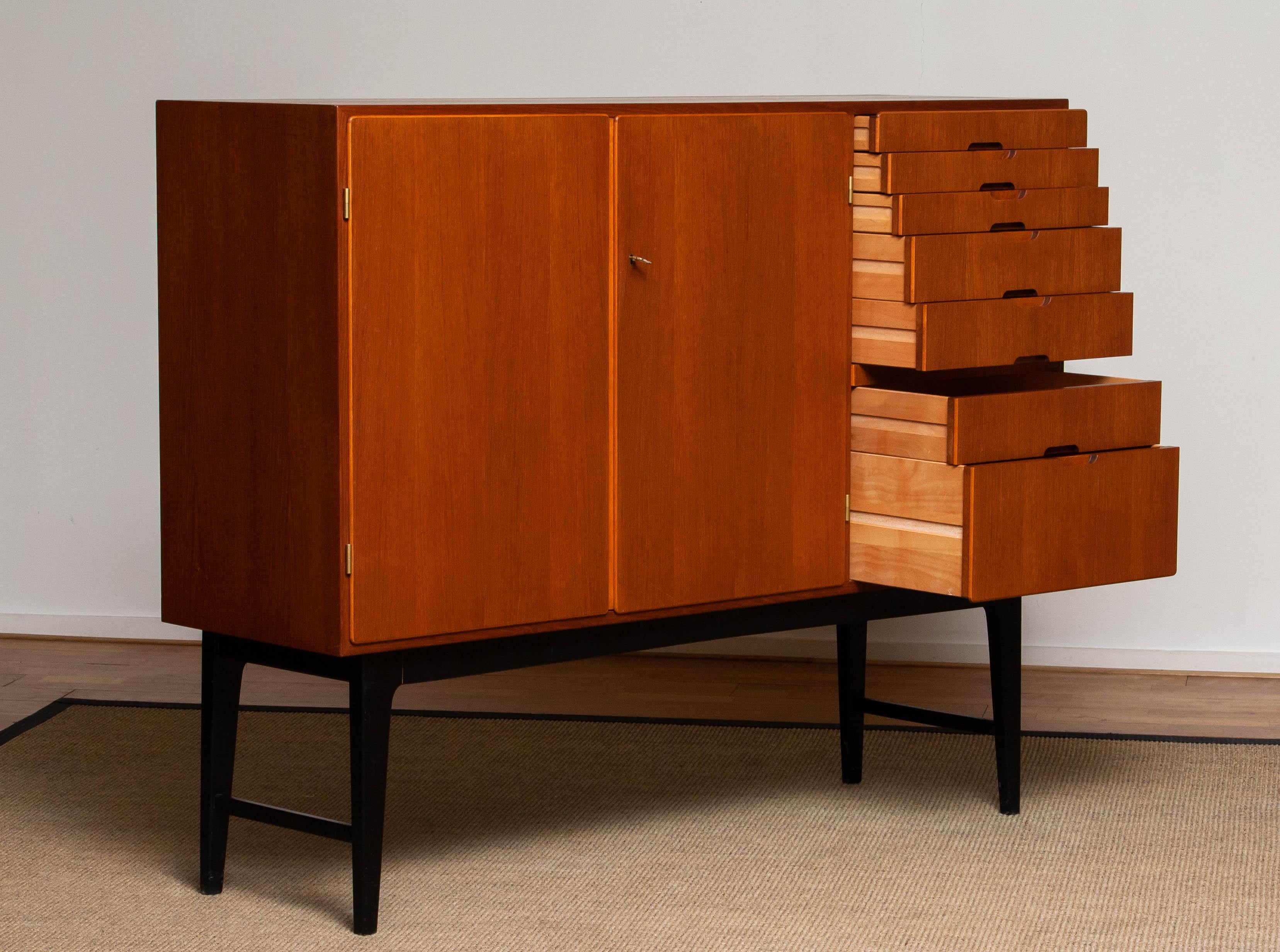 1950s   Buffet in teak, Credenze di  Carl Löfving & Söner, Svezia in vendita 6