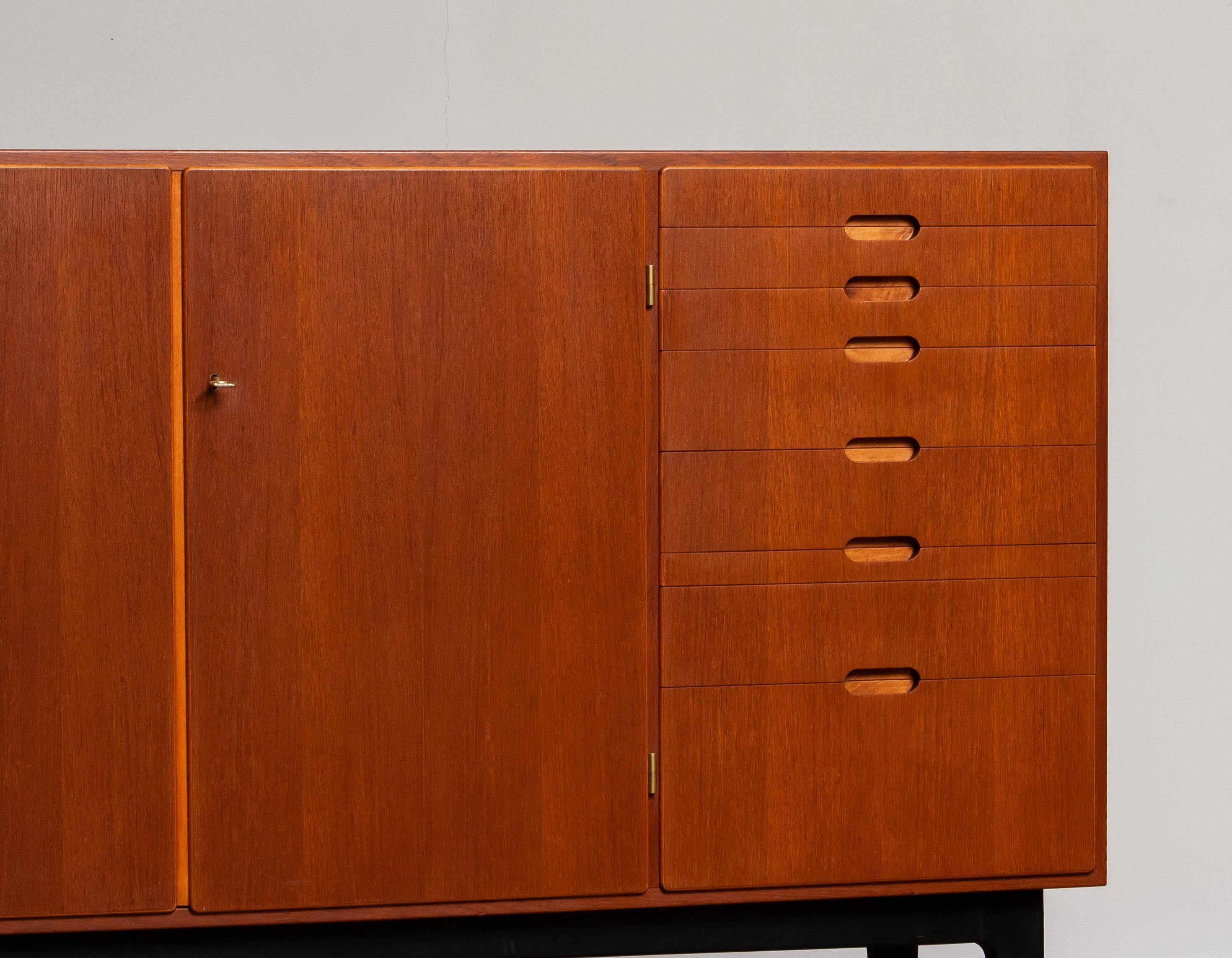 Svedese 1950s   Buffet in teak, Credenze di  Carl Löfving & Söner, Svezia in vendita
