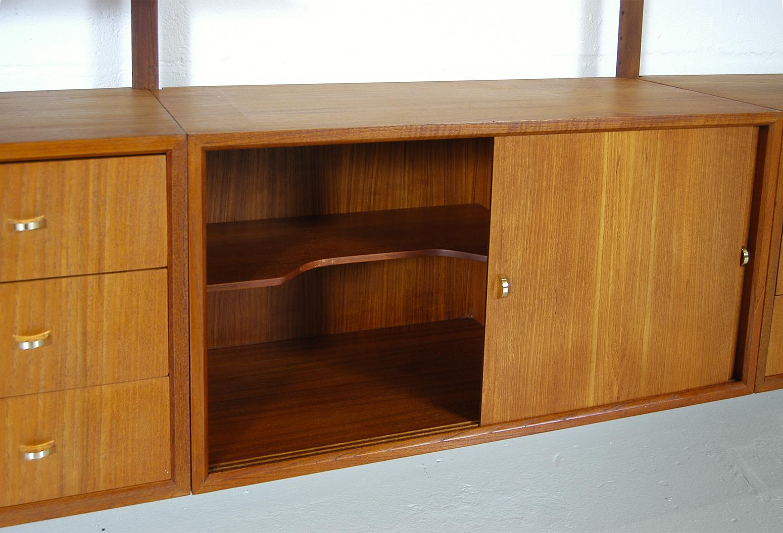 1950s Teak Danish Royal Modular Shelving System Wall Unit by Poul Cadovius 3