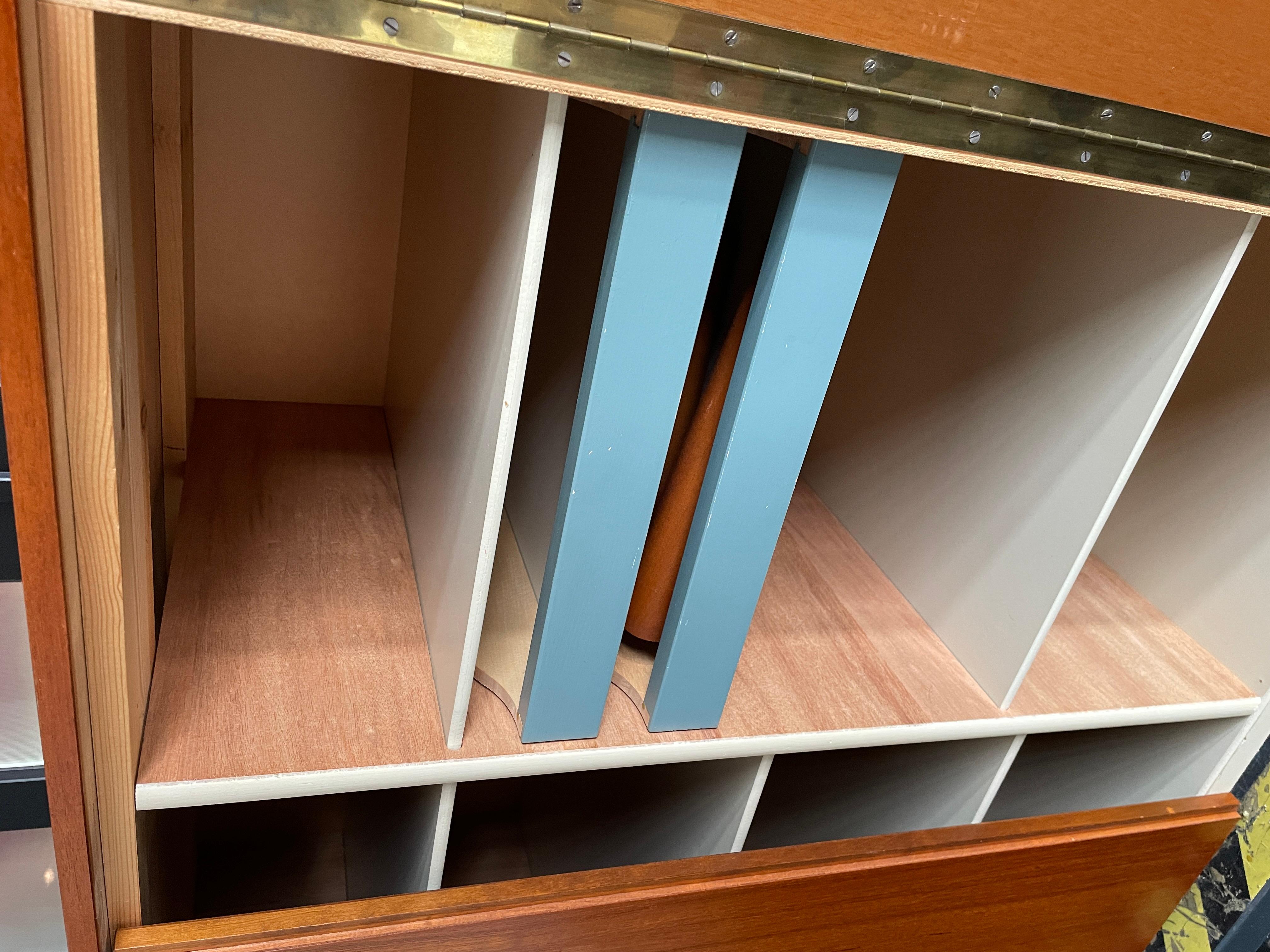 Teakholz High Boy / Buffetschrank , Schweden, 1950er Jahre im Zustand „Gut“ im Angebot in Silvolde, Gelderland