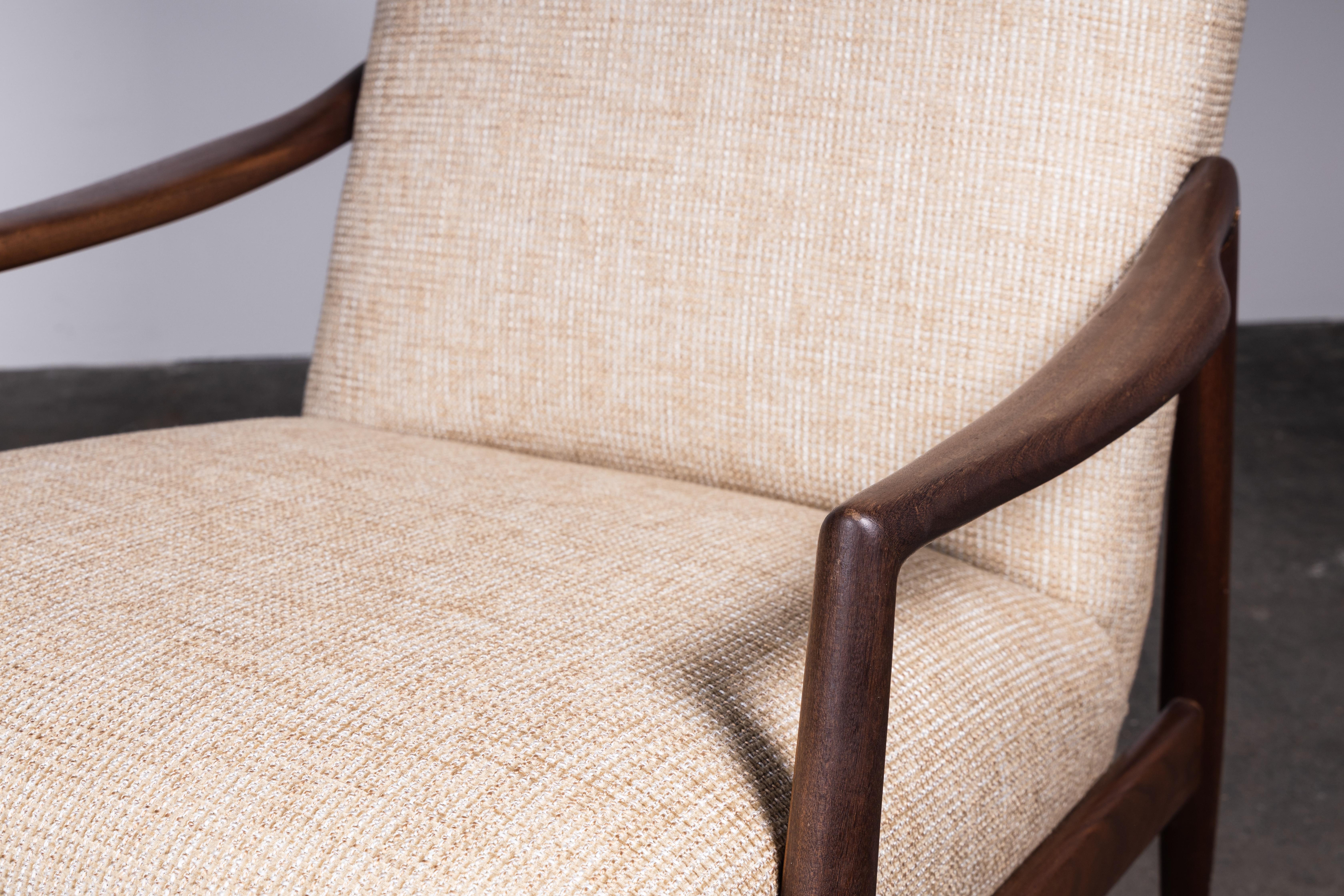 1950s Teak Living Room Sofa Set by Lohmeyer Upholstered à la Coco Chanel For Sale 3