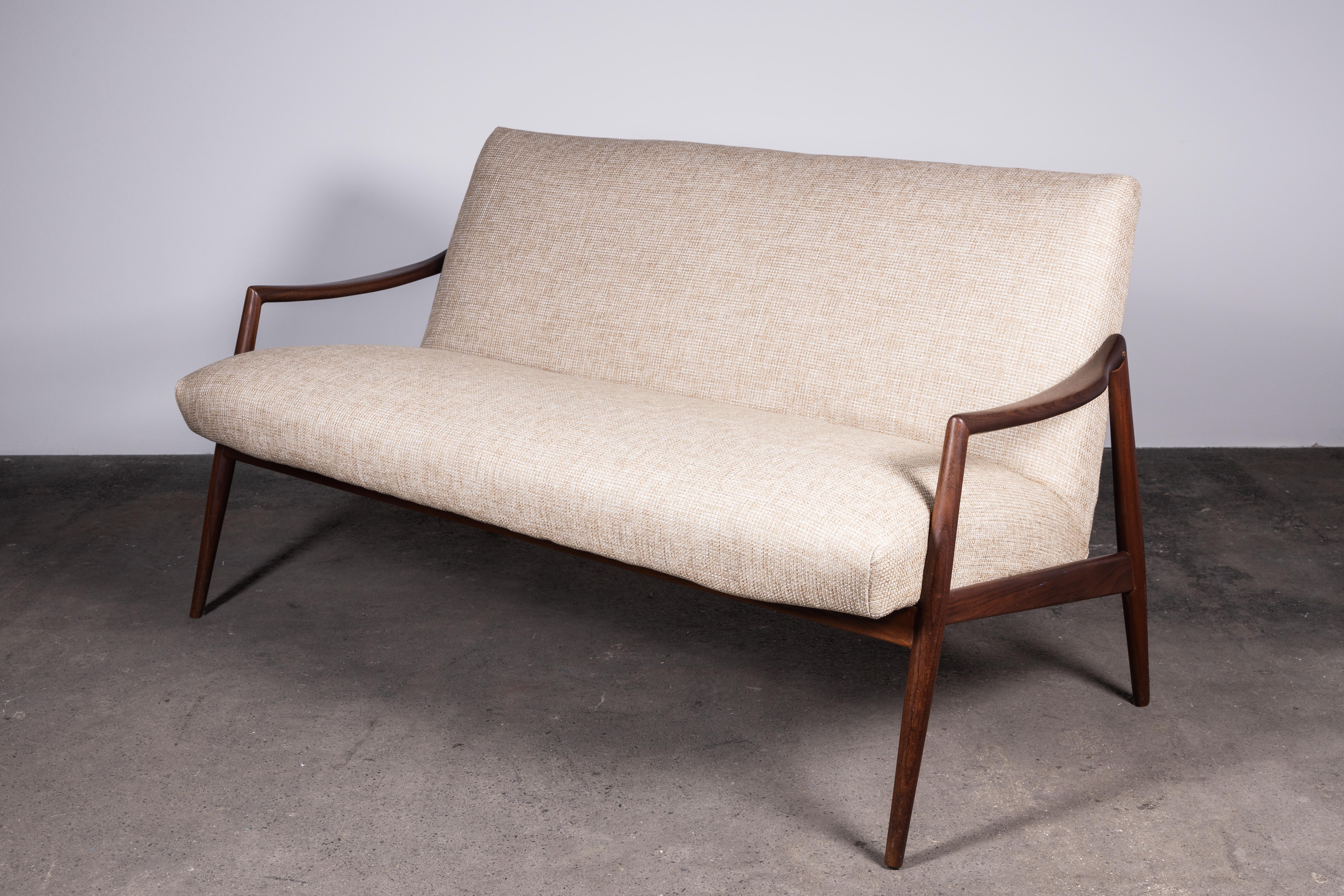 1950er Teakholz-Wohnzimmersofa-Set von Lohmeyer gepolstert à la Coco Chanel (Organische Moderne) im Angebot