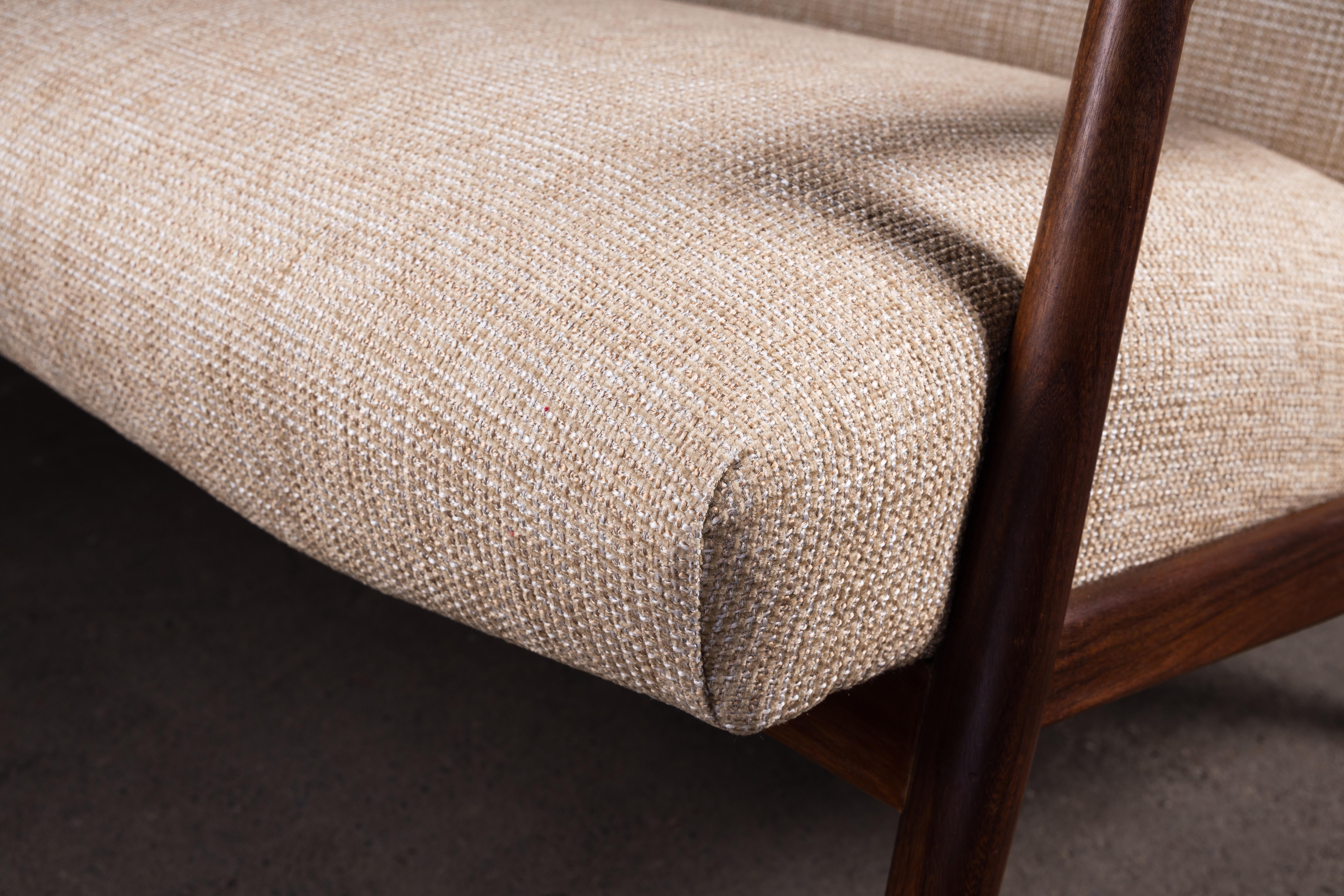 1950er Teakholz-Wohnzimmersofa-Set von Lohmeyer gepolstert à la Coco Chanel (Stoff) im Angebot