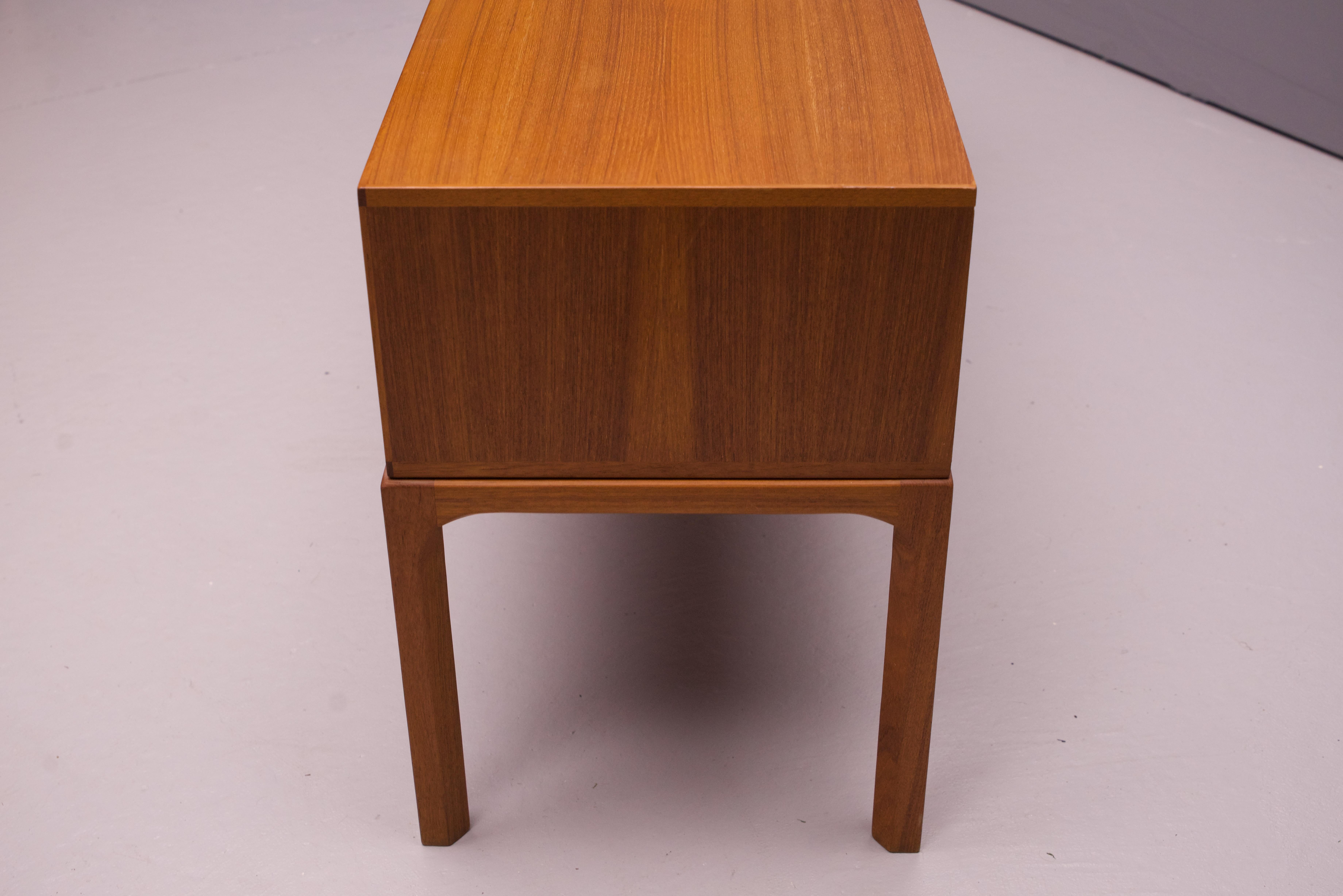 1950er Jahre Teakholz Kommode Fensterschrank Nº 394 Kai Kristiansen Aksel Kjersgaard im Angebot 2
