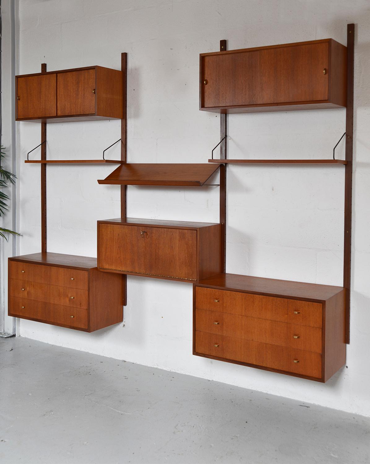 Mid-Century Modern 1950s Teak Modular Danish Royal System Shelving by Poul Cadovius Office Desk Bar