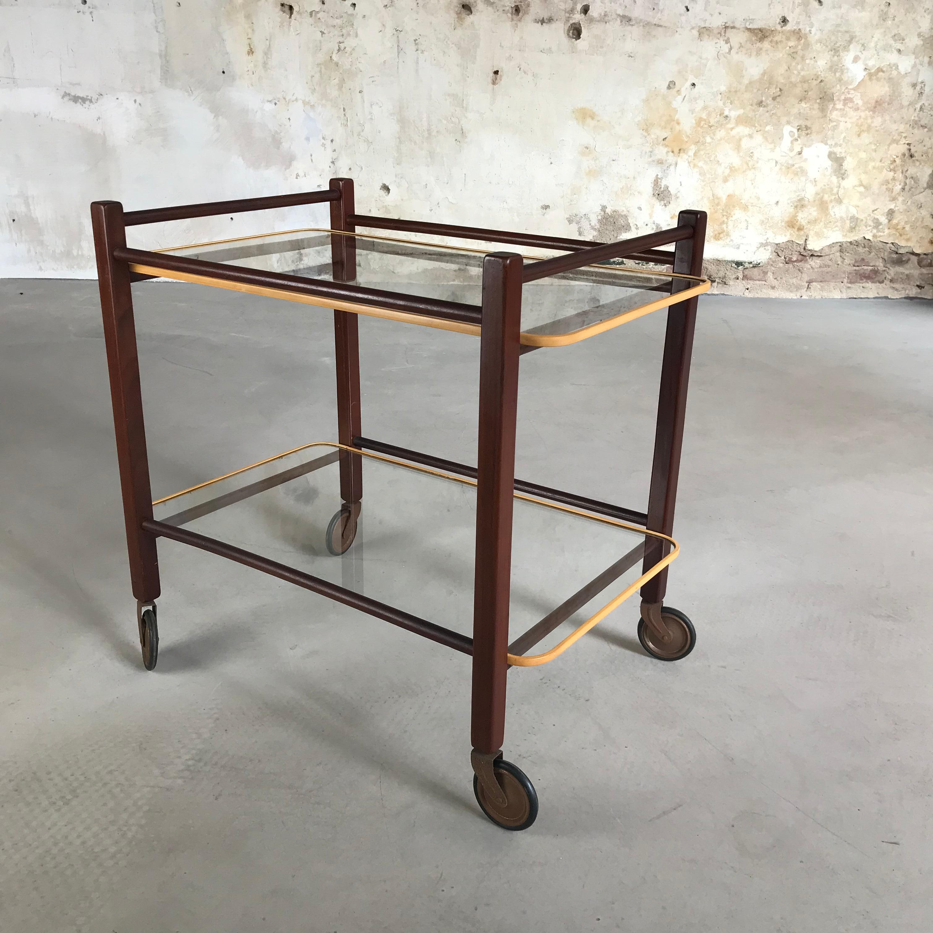 1950s Teak Serving Trolley with two glass tops by Cees Braakman for Pastoe In Good Condition In Enschede, NL