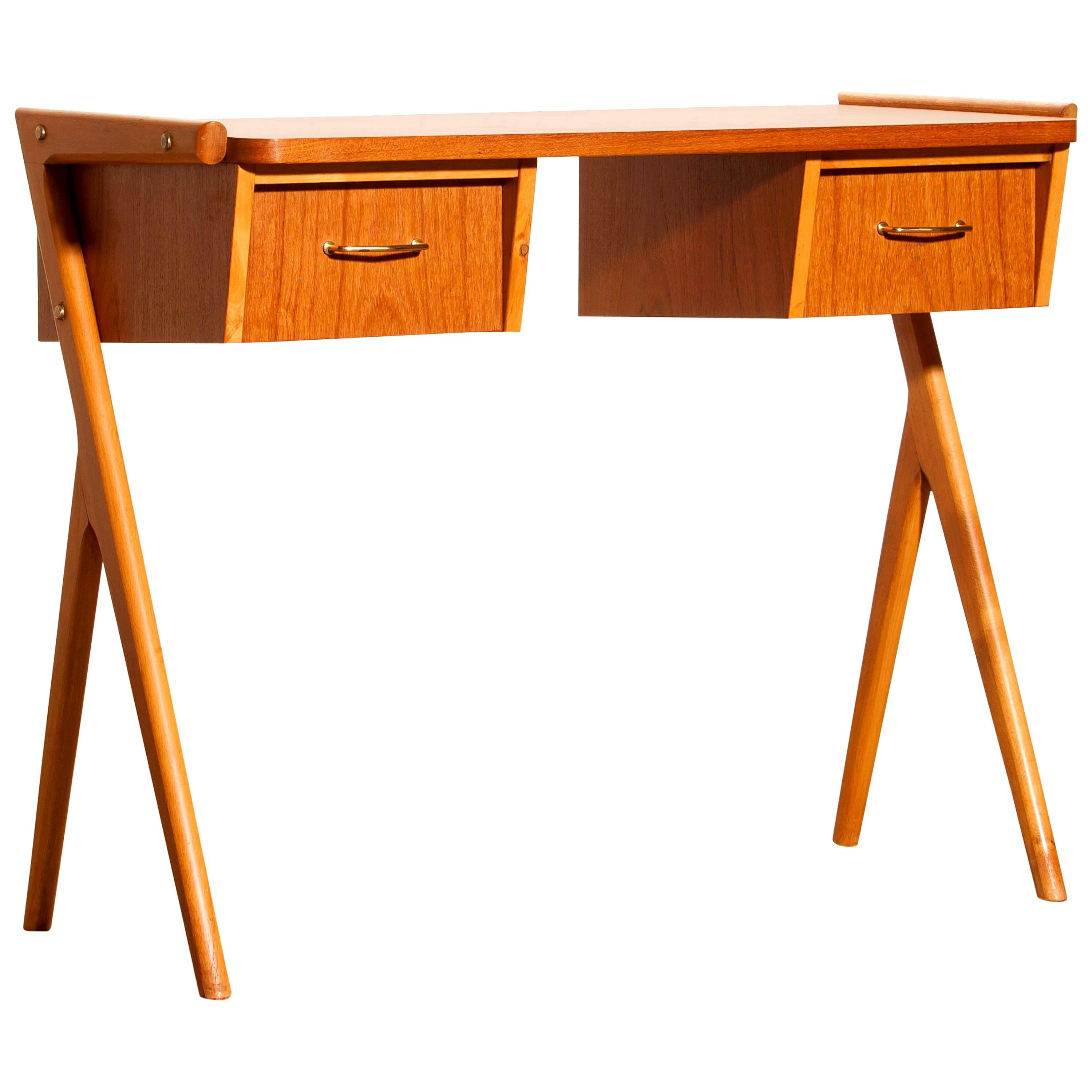 1950s, Teak Swedish Vanity or Ladies Desk In Good Condition In Silvolde, Gelderland