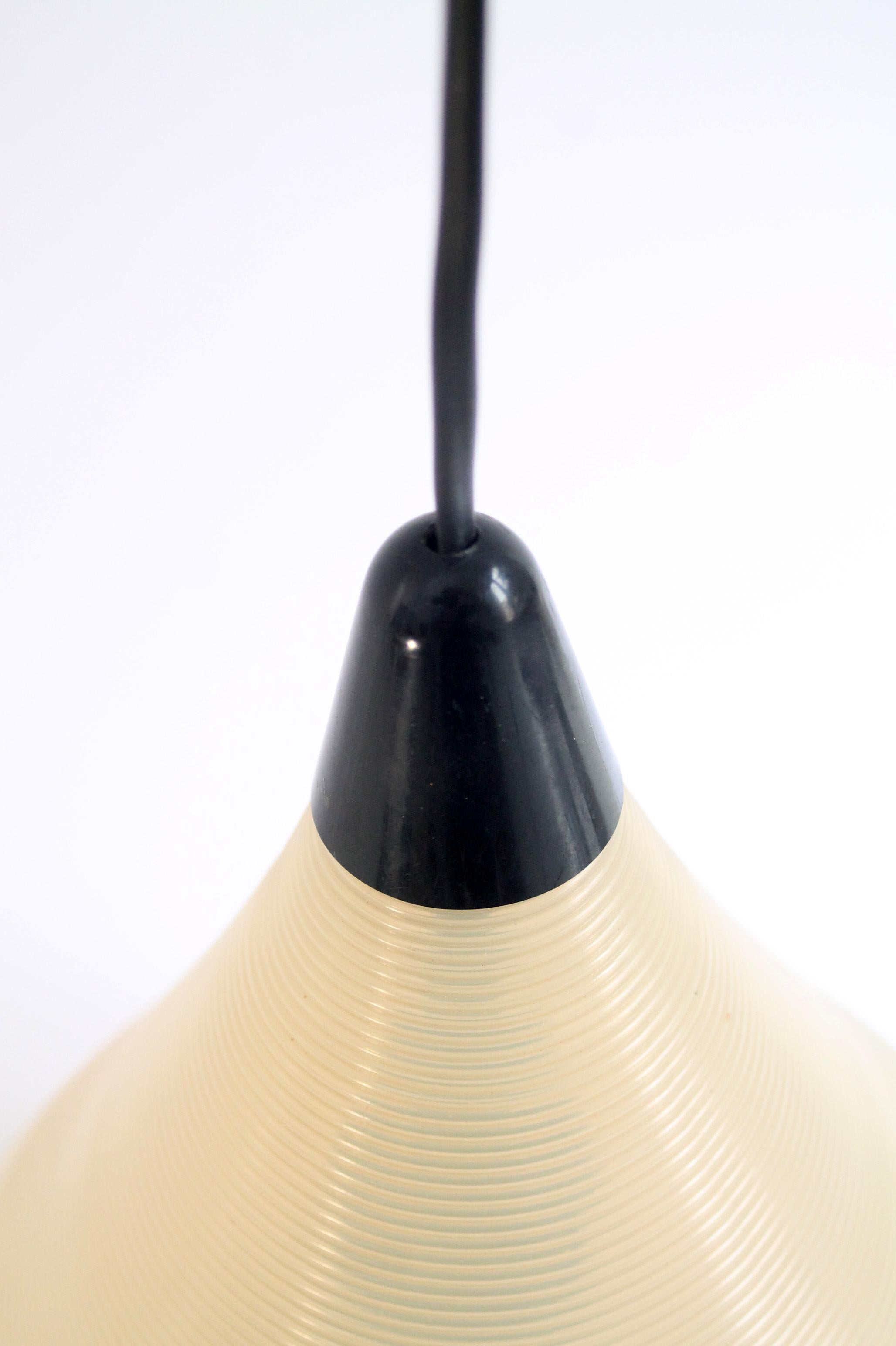 1950s Teardrop-Shaped rare Rotaflex ceiling lamp by Yasha Heifetz. Near mint! In Excellent Condition For Sale In Firenze, FI