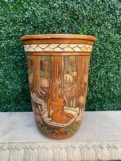 Vaso del 1950 in terracotta incisa e dipinta, figurato, nudo e in finto legno