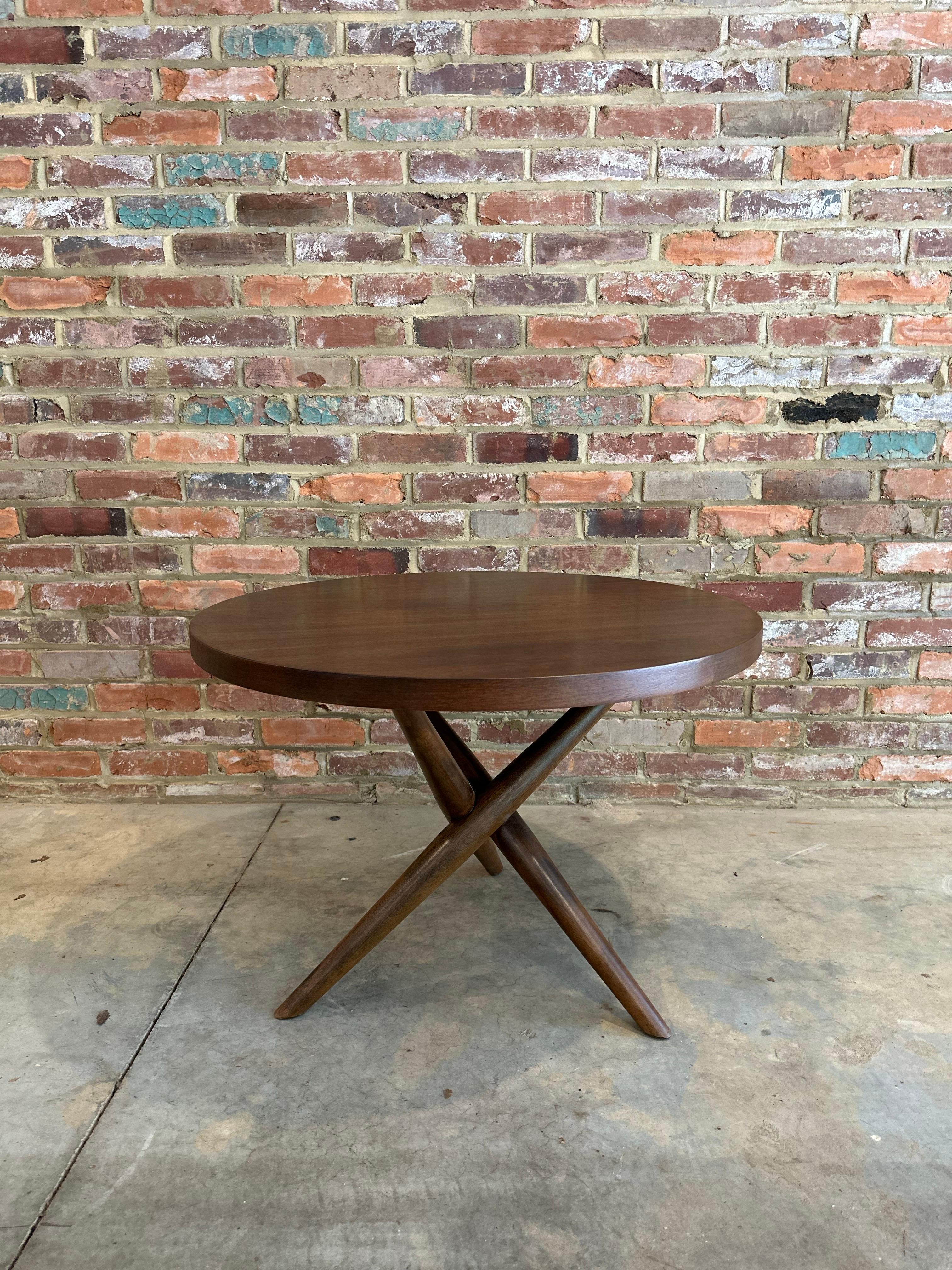 American 1950s t.h. Robsjohn-Gibbings Widdicomb Walnut Occasional Tripod Table For Sale