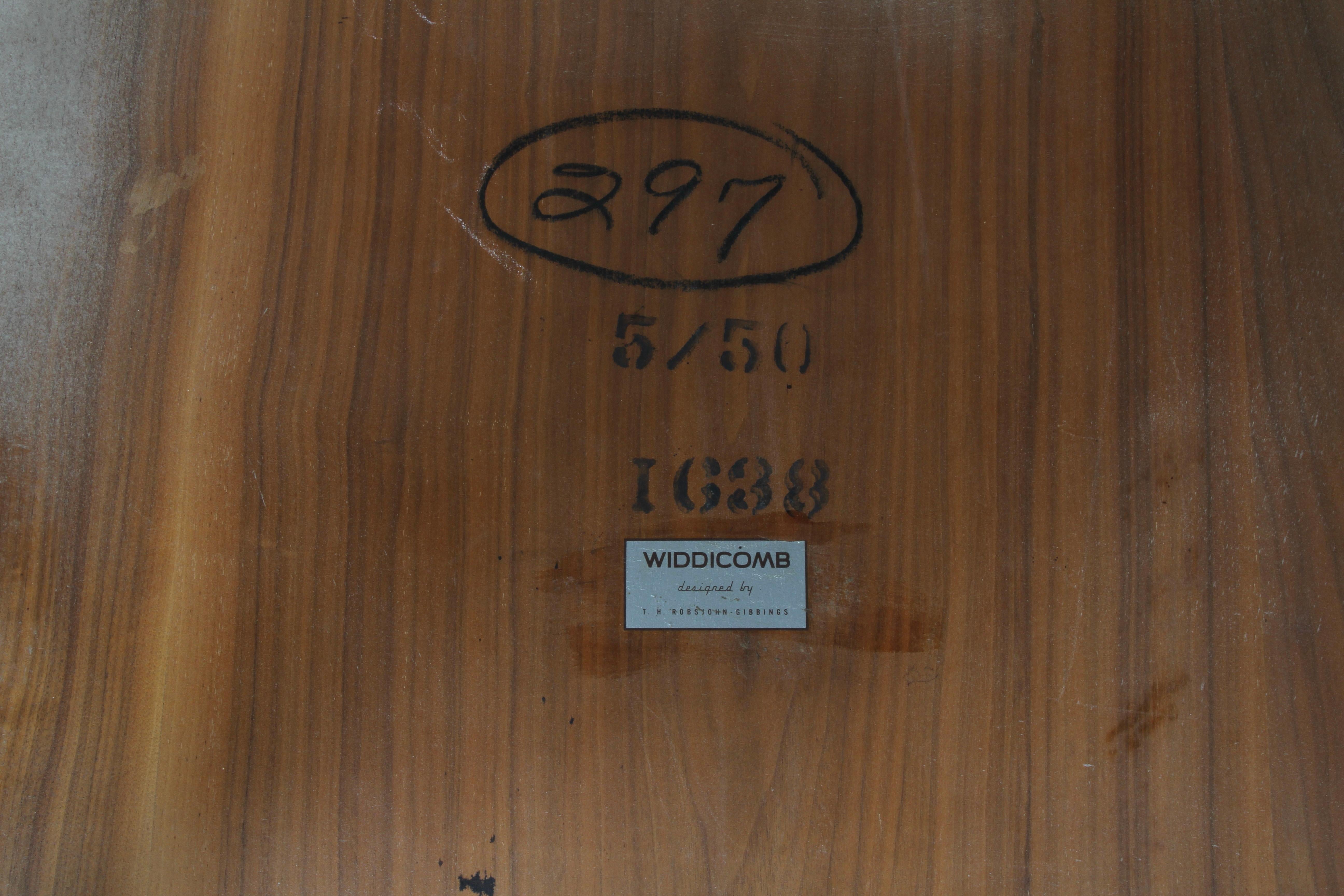 1950s T.H. Robsjohns-Gibbings for Widdicomb Reverse Taper Walnut End Table  For Sale 2