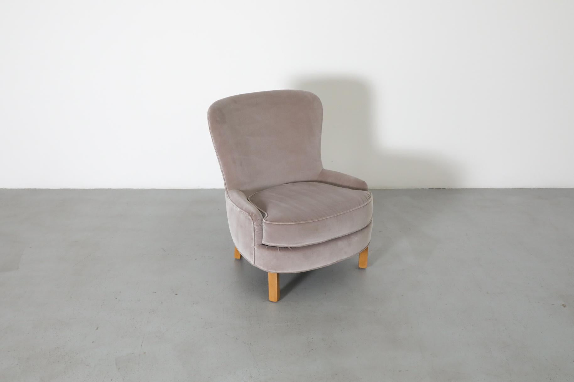 1950s Theo Ruth Lounge Chair for Artifort in Taupe Upholstery by Knoll For Sale 5
