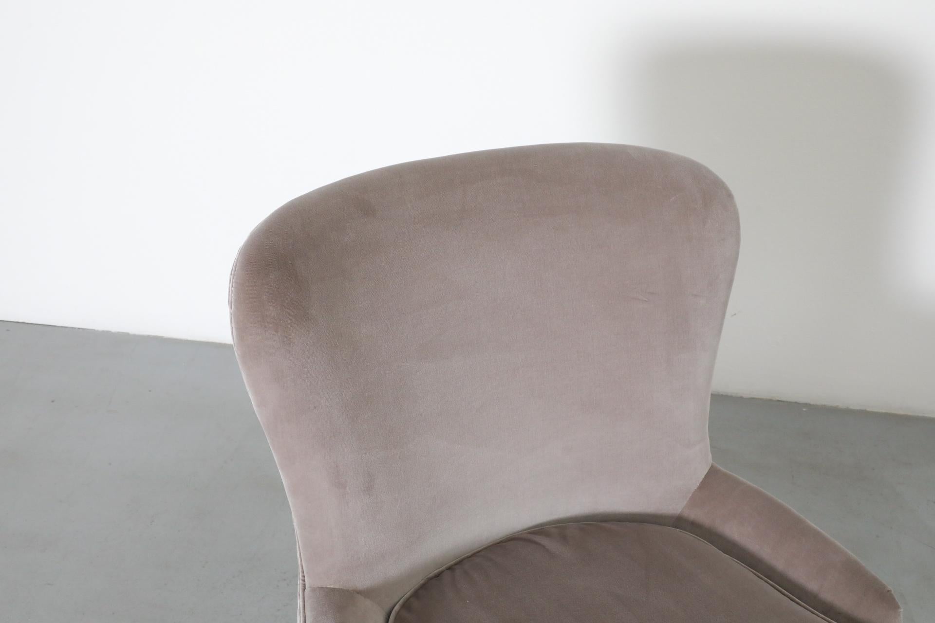 1950s Theo Ruth Lounge Chair for Artifort in Taupe Upholstery by Knoll For Sale 7