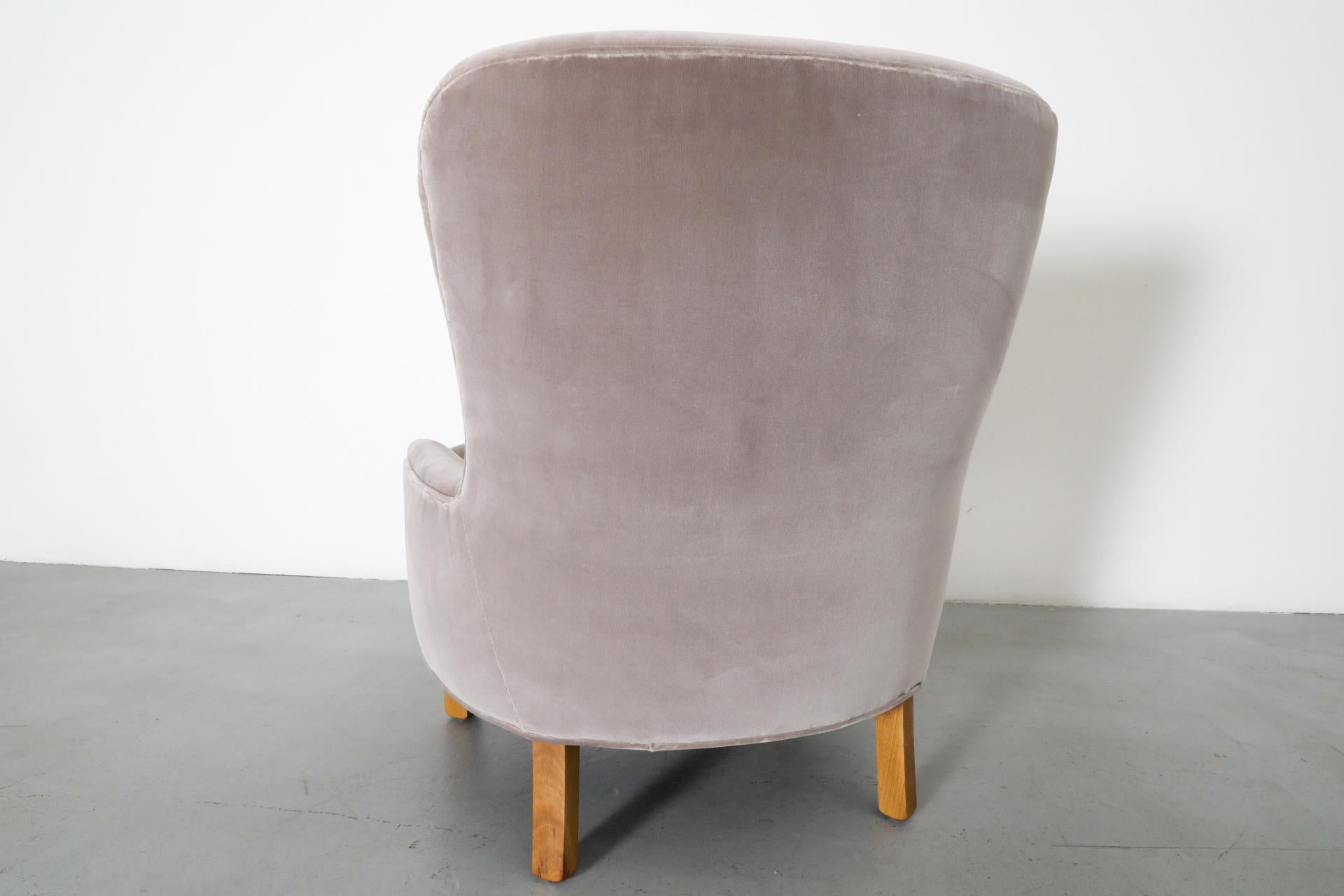 1950s Theo Ruth Lounge Chair for Artifort in Taupe Upholstery by Knoll For Sale 14