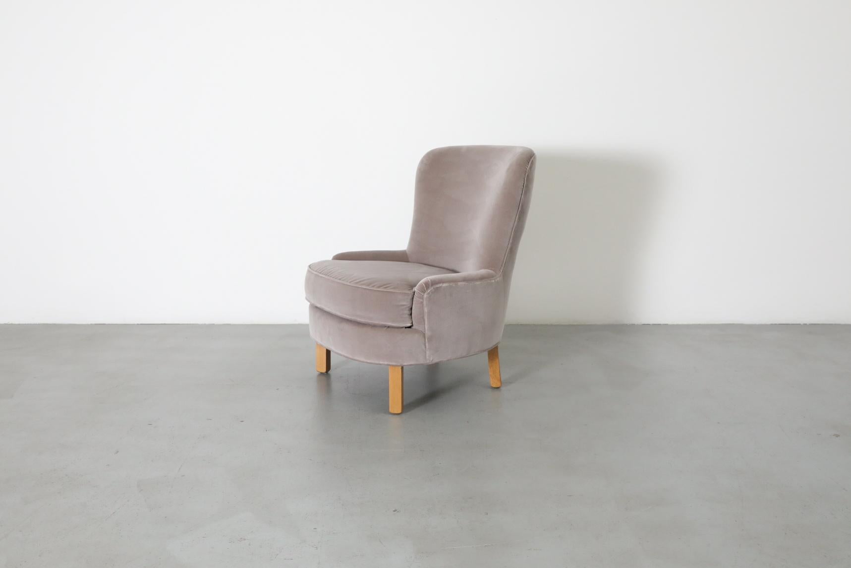 Dutch 1950s Theo Ruth Lounge Chair for Artifort in Taupe Upholstery by Knoll For Sale