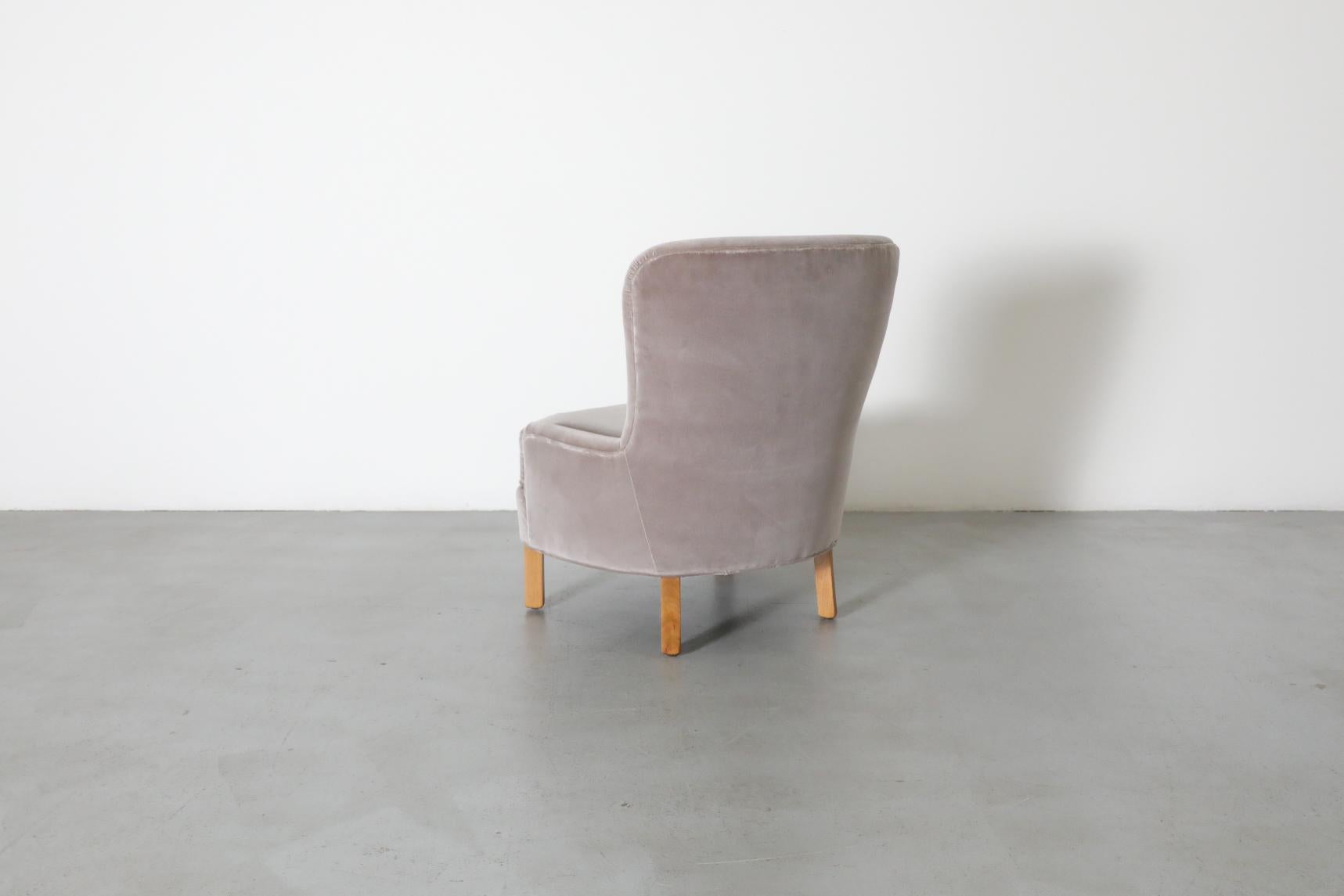 20th Century 1950s Theo Ruth Lounge Chair for Artifort in Taupe Upholstery by Knoll For Sale