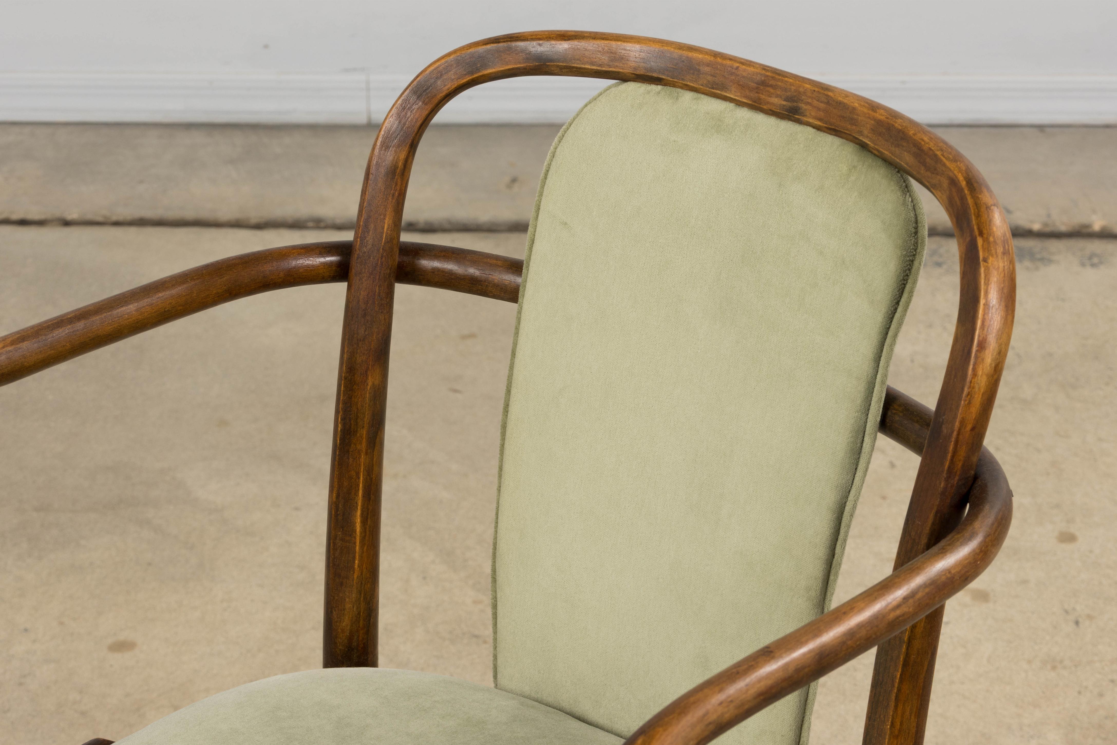 1950er Thonet Bugholzsessel in Weidengrünem Samt - 6er Set im Angebot 10