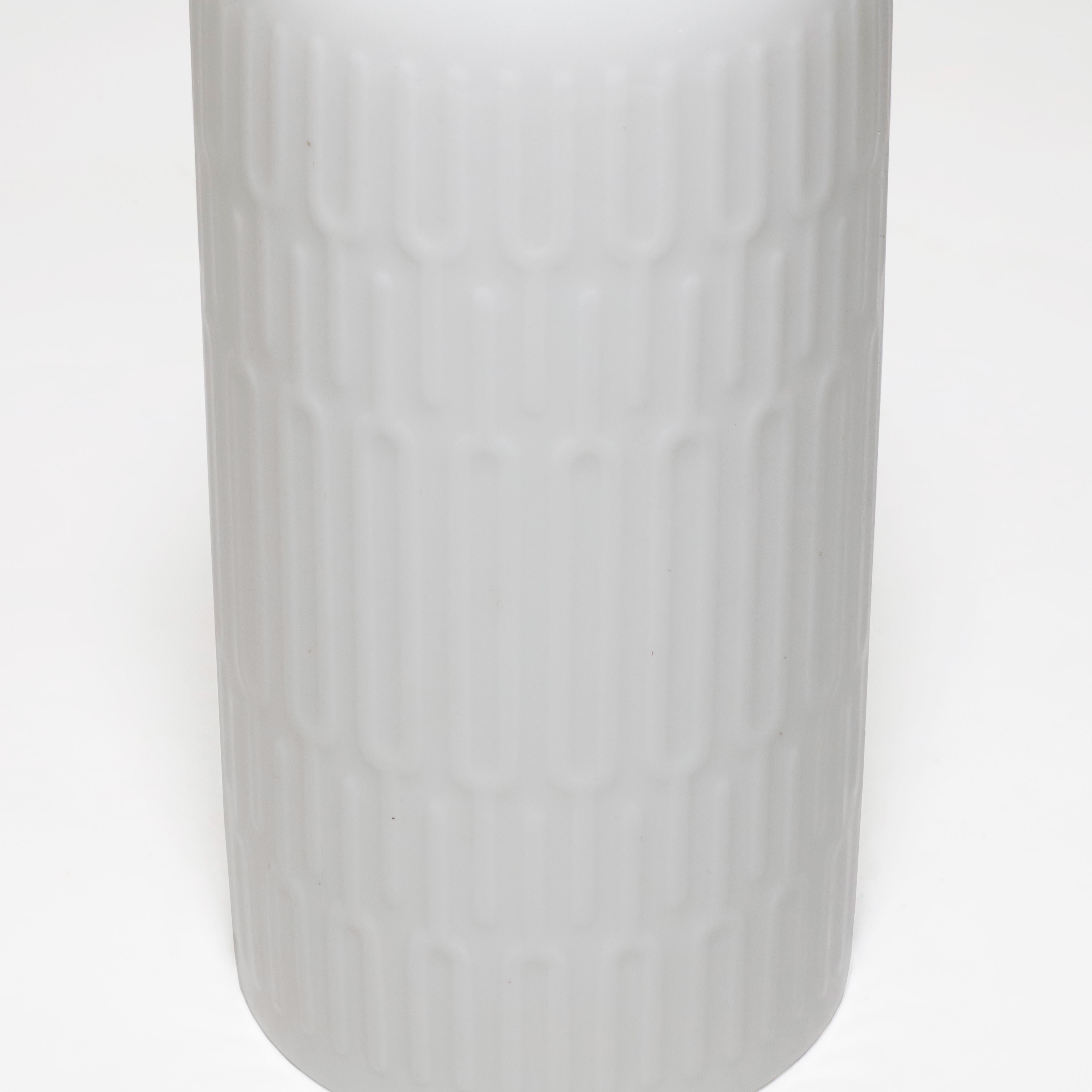 1950s Thorkild Olsen White Vase with Relief for Roya Copenhagen Stamped In Good Condition For Sale In New York, NY