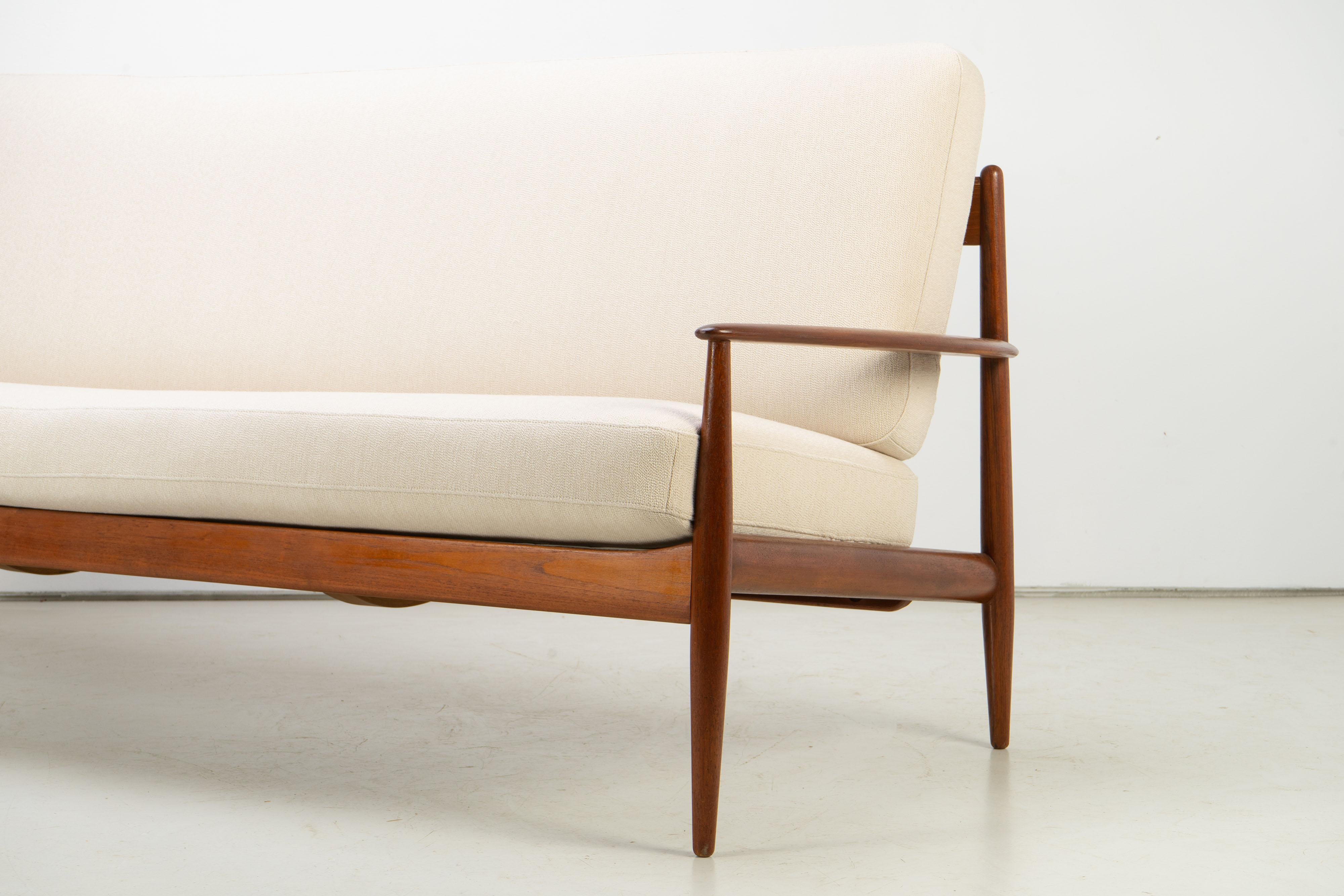 Scandinavian Modern 1950s Three-Seater Sofa by Grete Jalk France & Daverkosen Teak and Wool Fabric