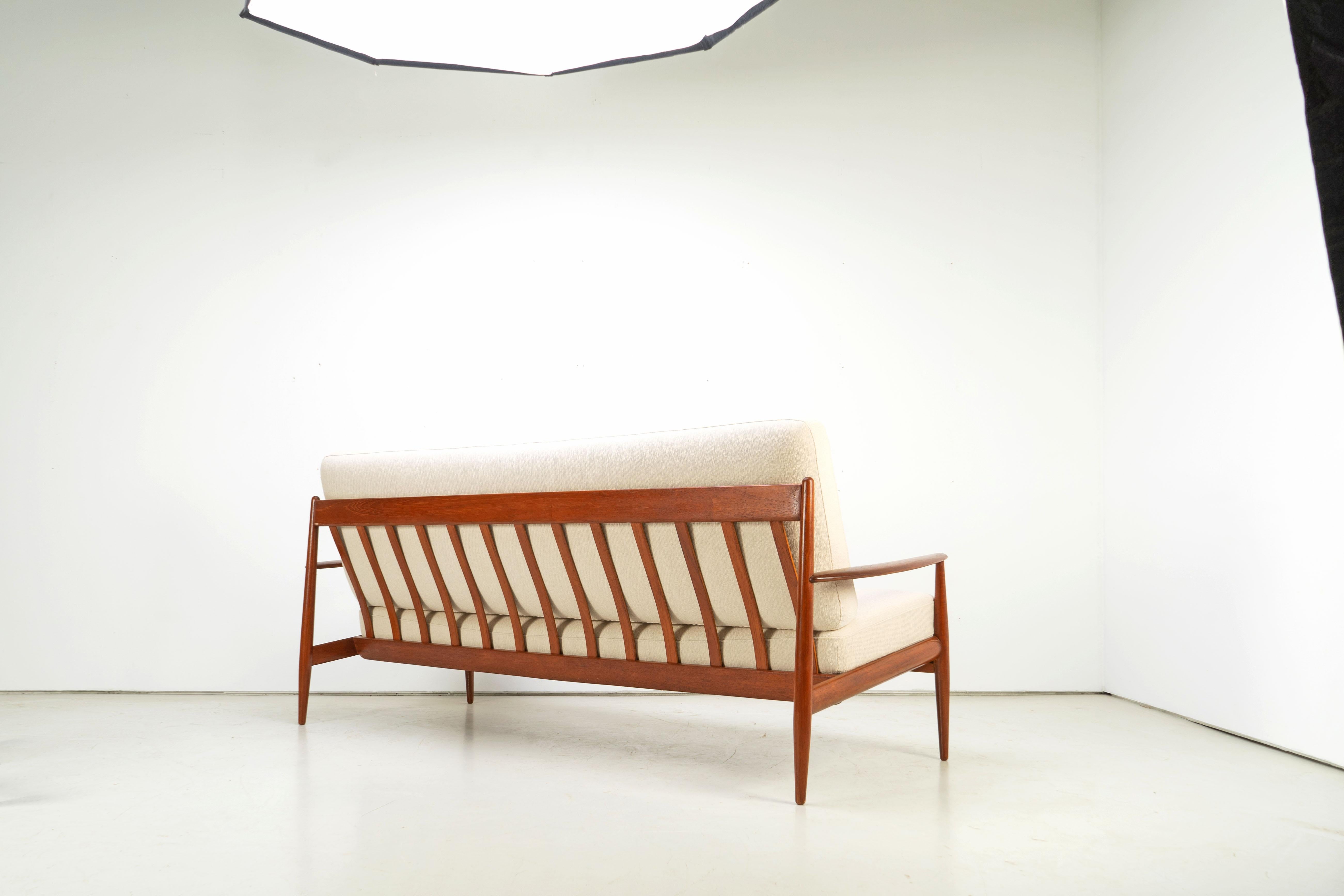 1950s Three-Seater Sofa by Grete Jalk France & Daverkosen Teak and Wool Fabric In Excellent Condition In Munster, DE