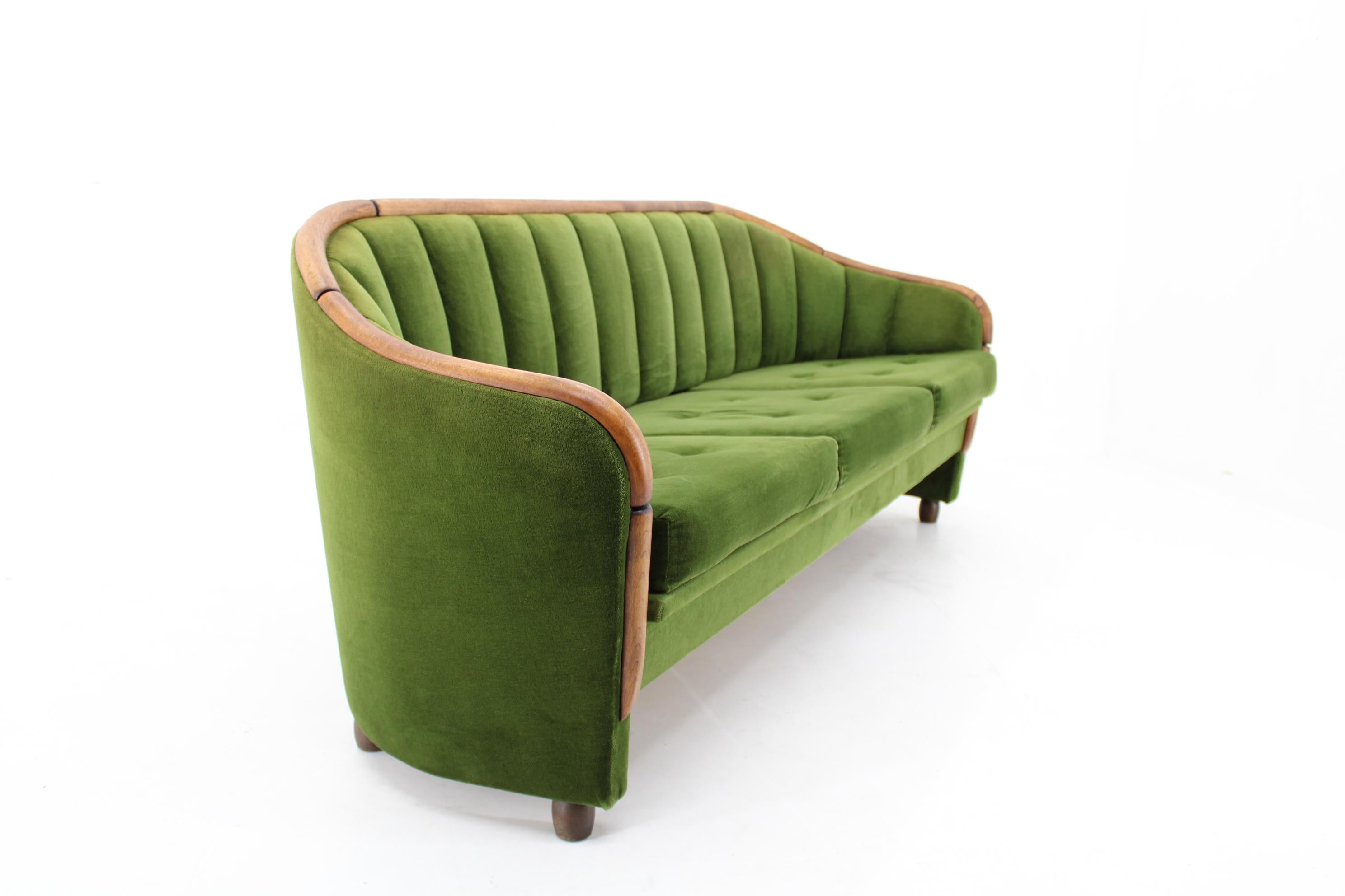 Dreisitzer-Sofa im Stil von Gio Ponti aus den 1950er Jahren, Tschechoslowakei (Moderne der Mitte des Jahrhunderts)