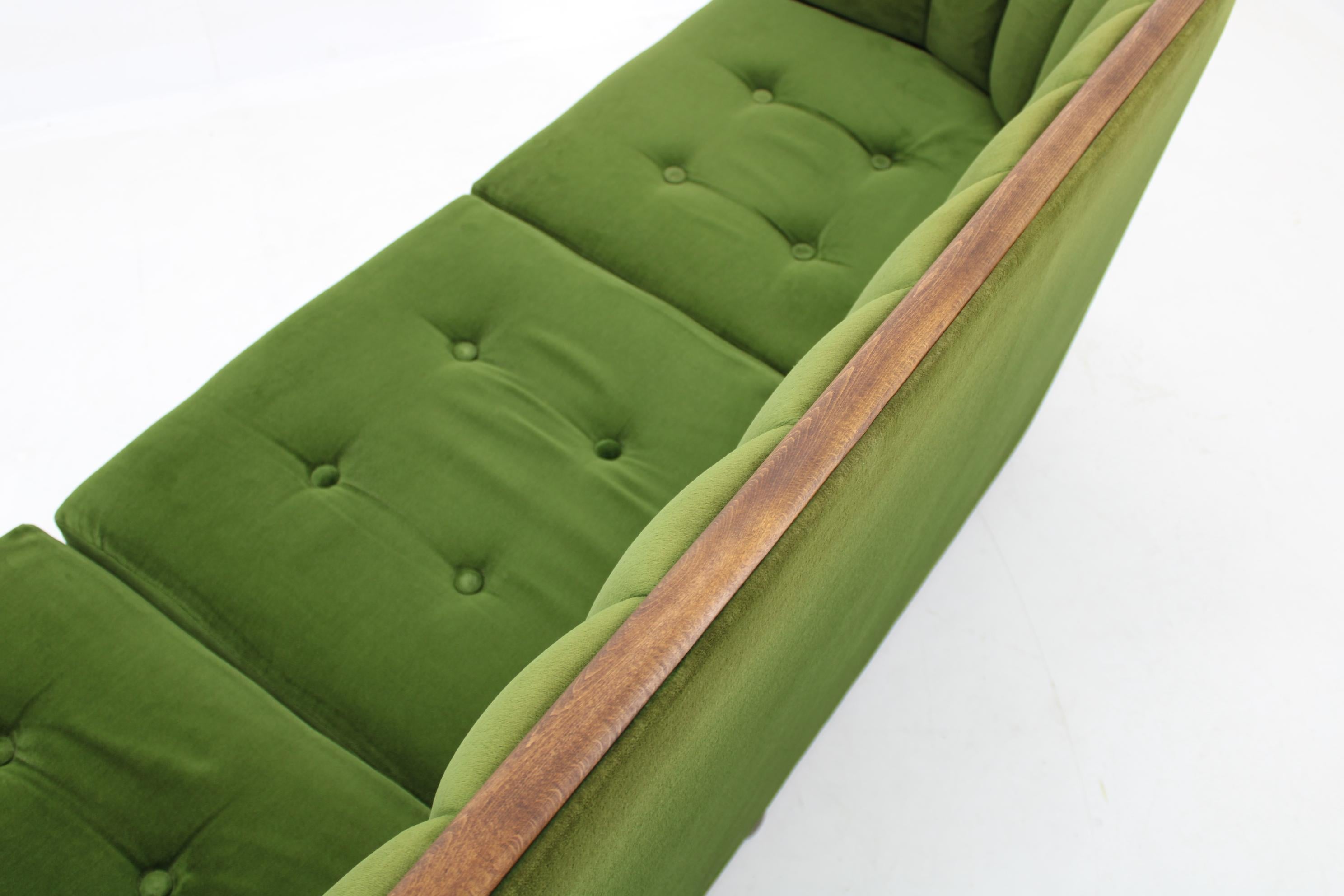 Fabric 1950s Three Seater Sofa in the Style of Gio Ponti, Czechoslovakia