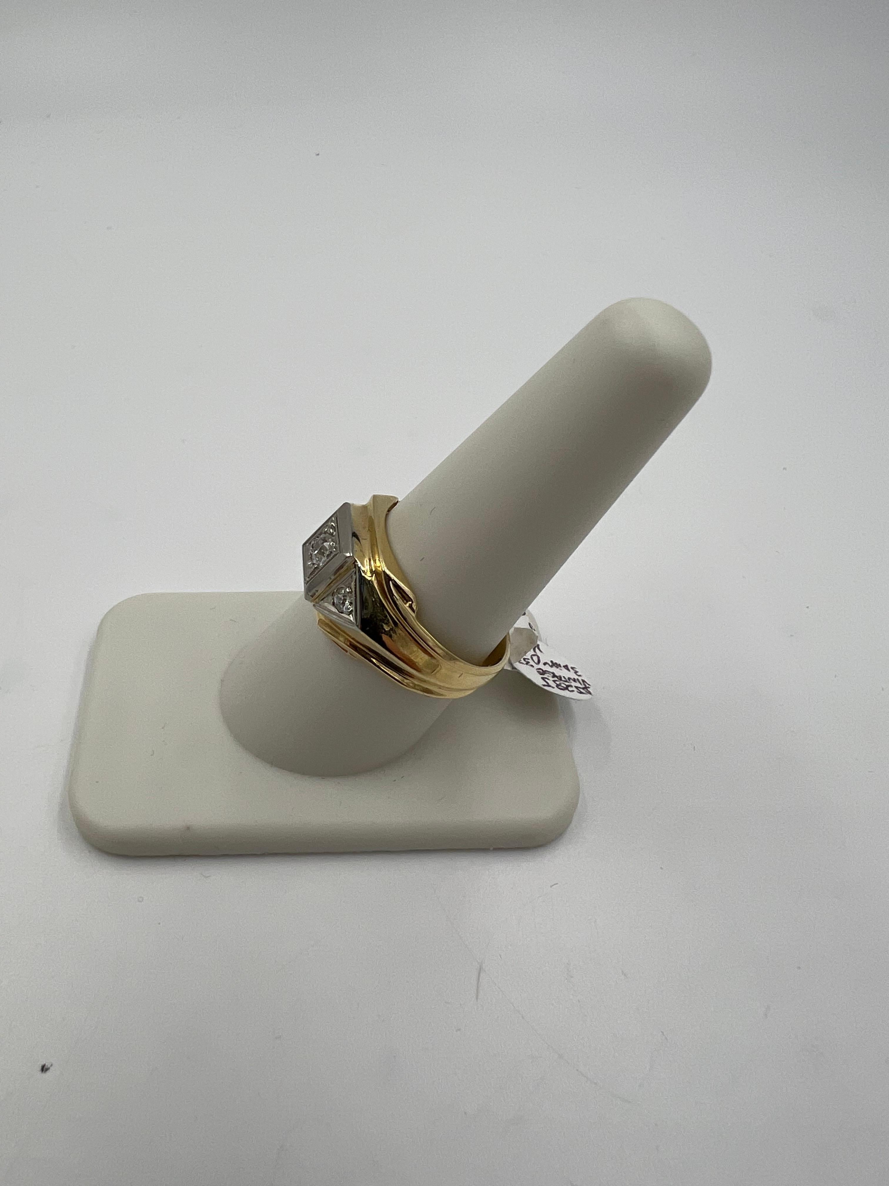 1950s Three Stone Diamond Mens Two Tone Gold Ring In Good Condition In Los Angeles, CA