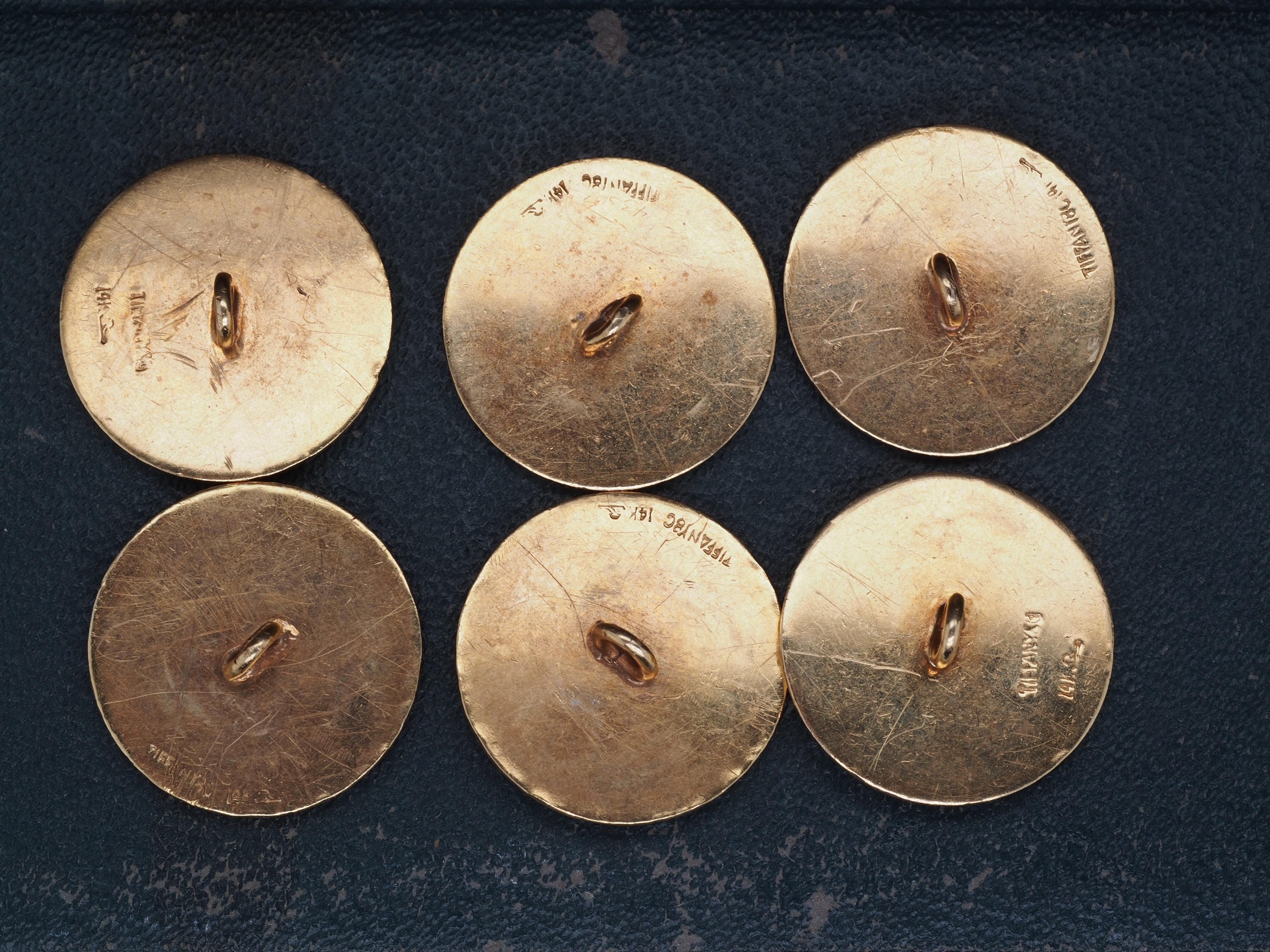 1950s Tiffany & Co. 14K Yellow Gold Button Set of 6 In Good Condition For Sale In Atlanta, GA