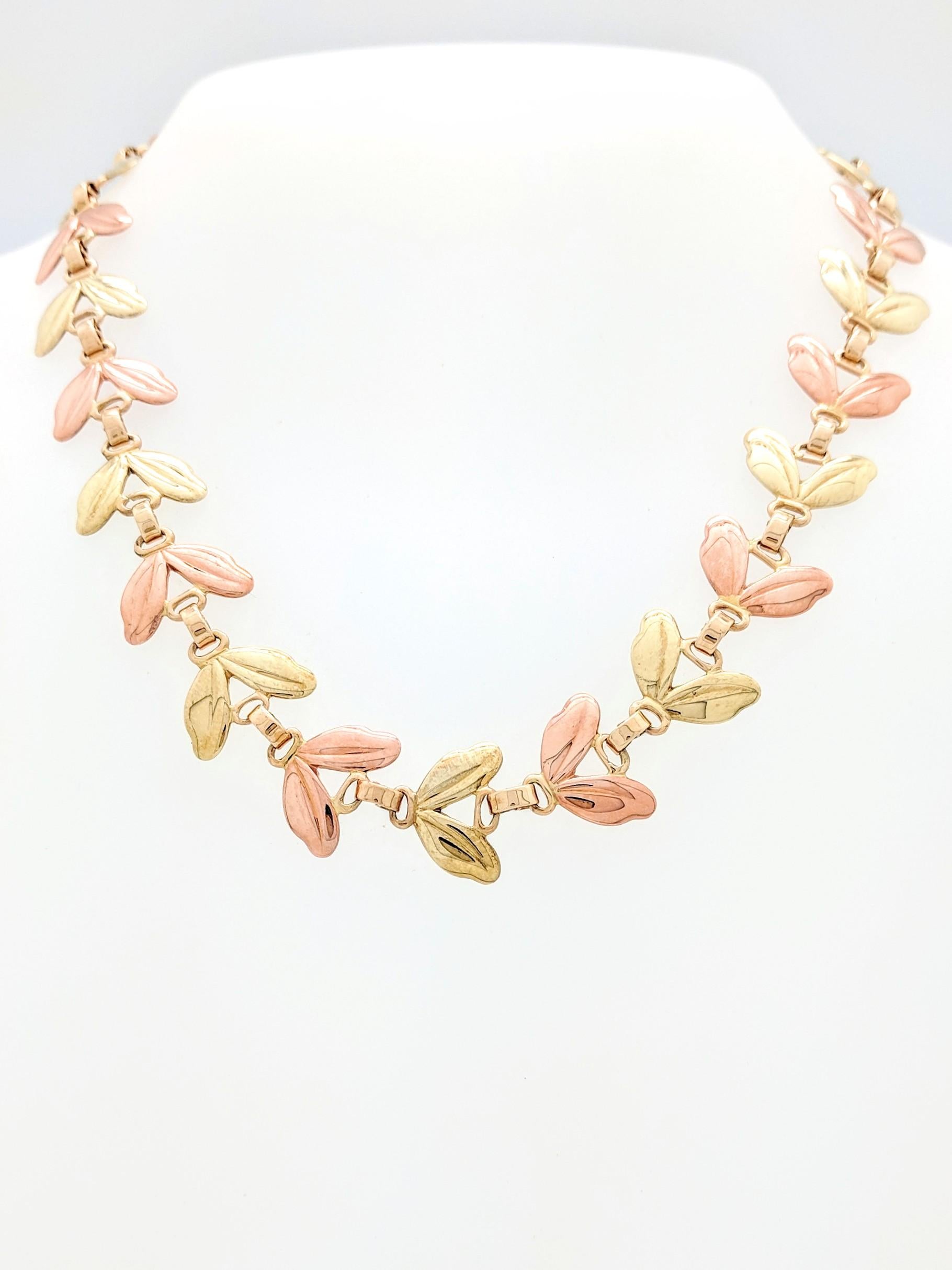1950s Tiffany & Co. Pink and Yellow Gold Leaf Necklace In Good Condition In Gainesville, FL