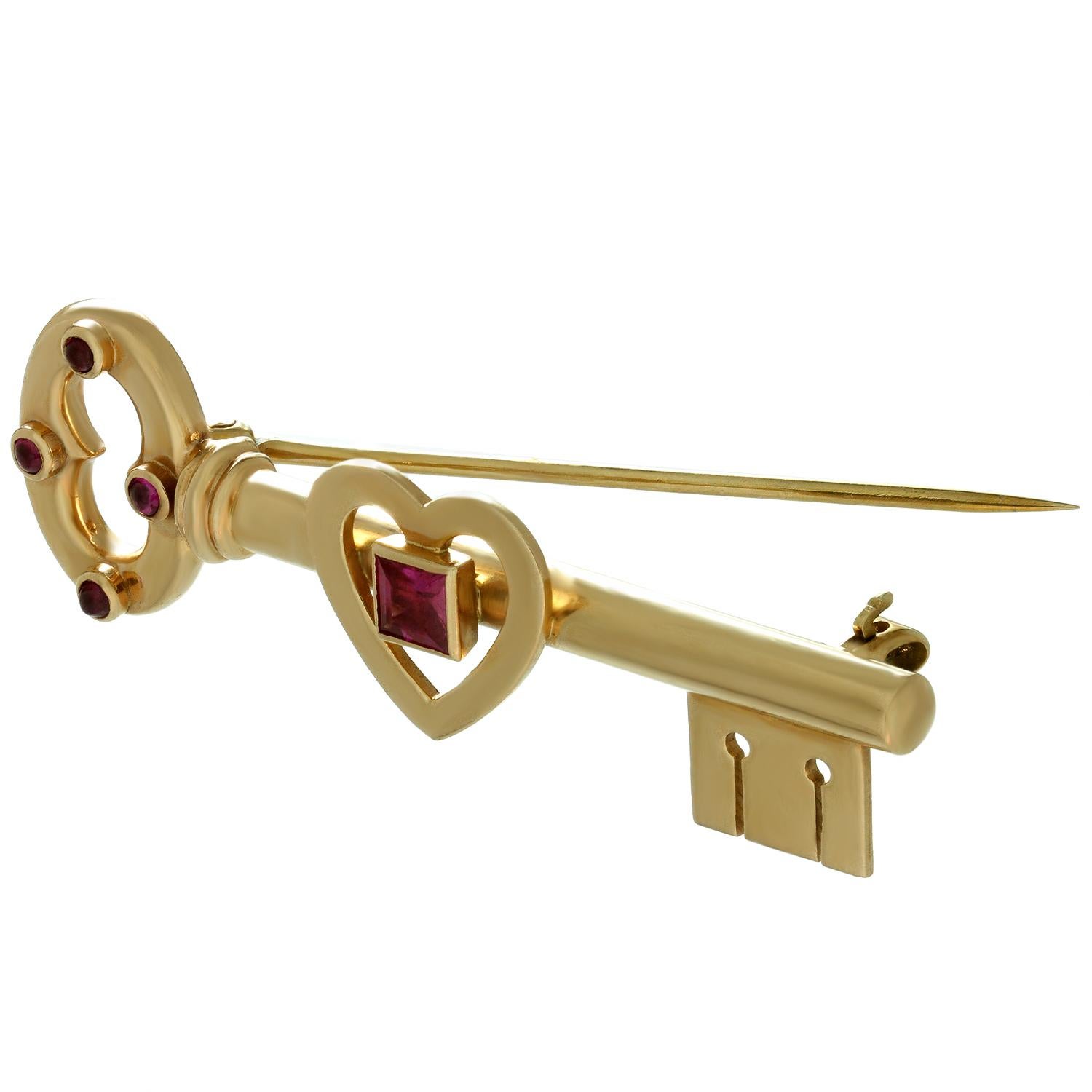1950s Tiffany & Co. Pink Sapphire Rose Gold Key Brooch In Good Condition In New York, NY