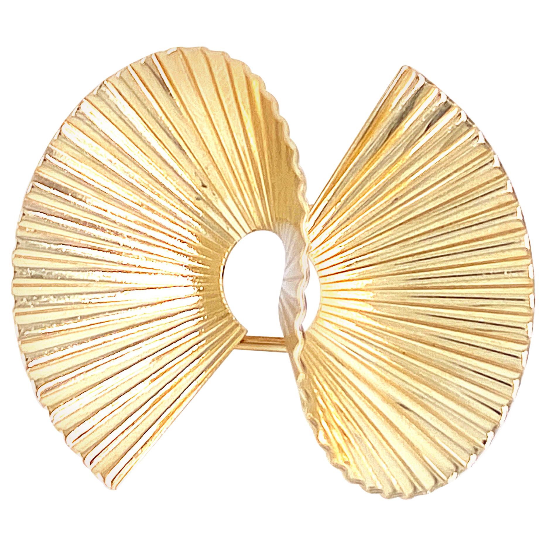 1950s Tiffany & Co. Retro Ribbed Swirl Pin Brooch 14 Karat Yellow Gold