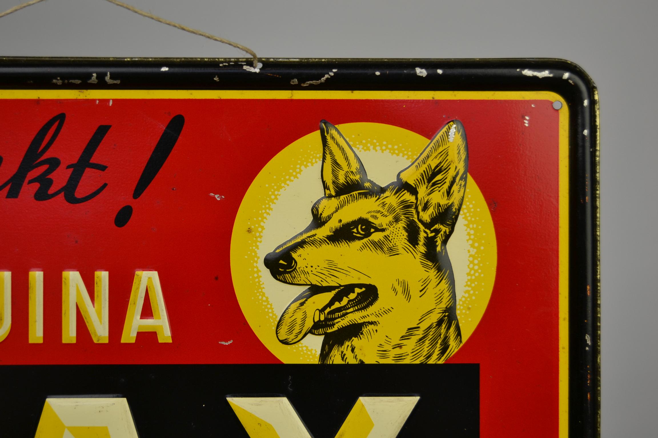 20ième siècle enseigne publicitaire en fer blanc des années 1950 pour Max Quinquina