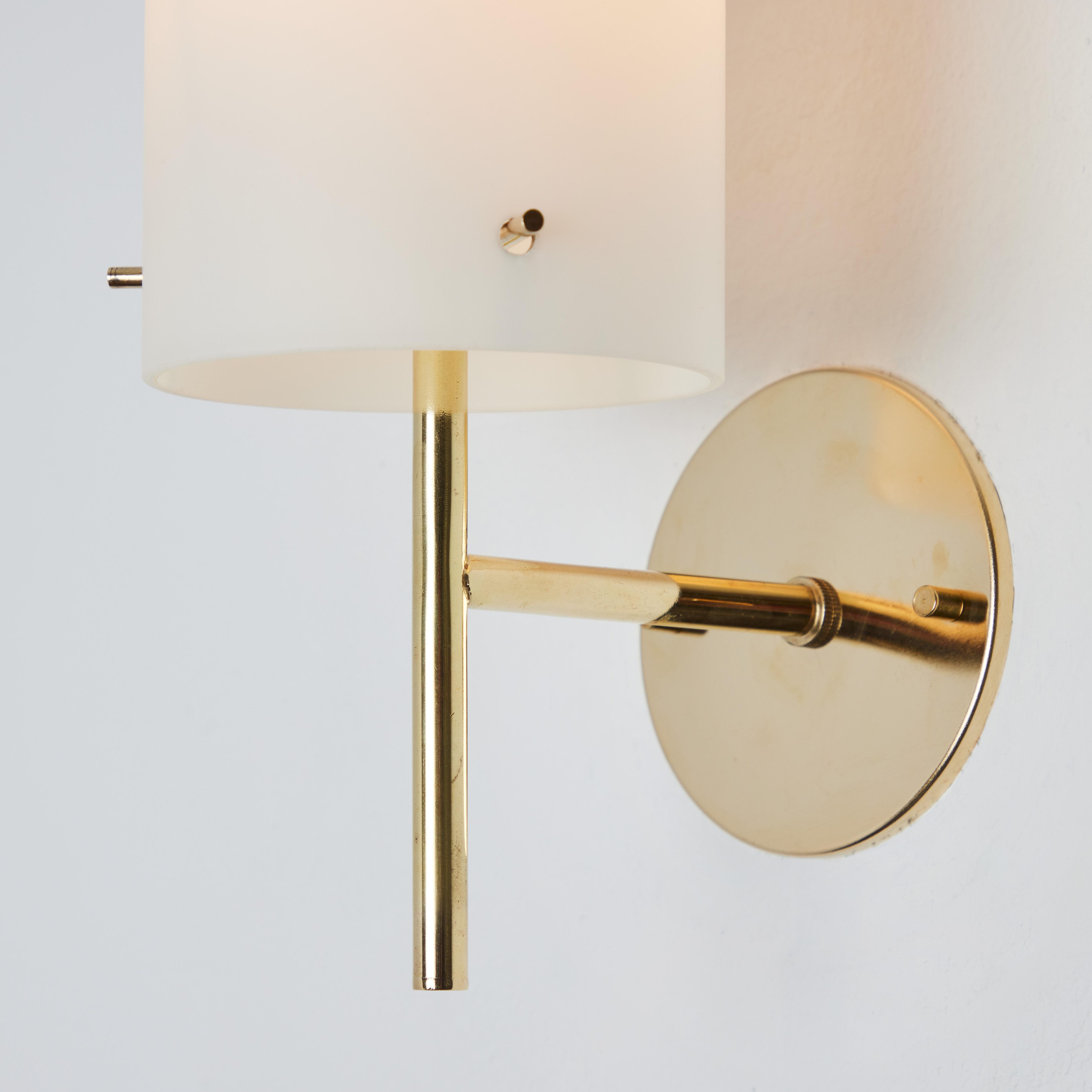 1950s Tito Agnoli Brass & Glass Cylindrical Wall Lamp for O-Luce In Good Condition For Sale In Glendale, CA