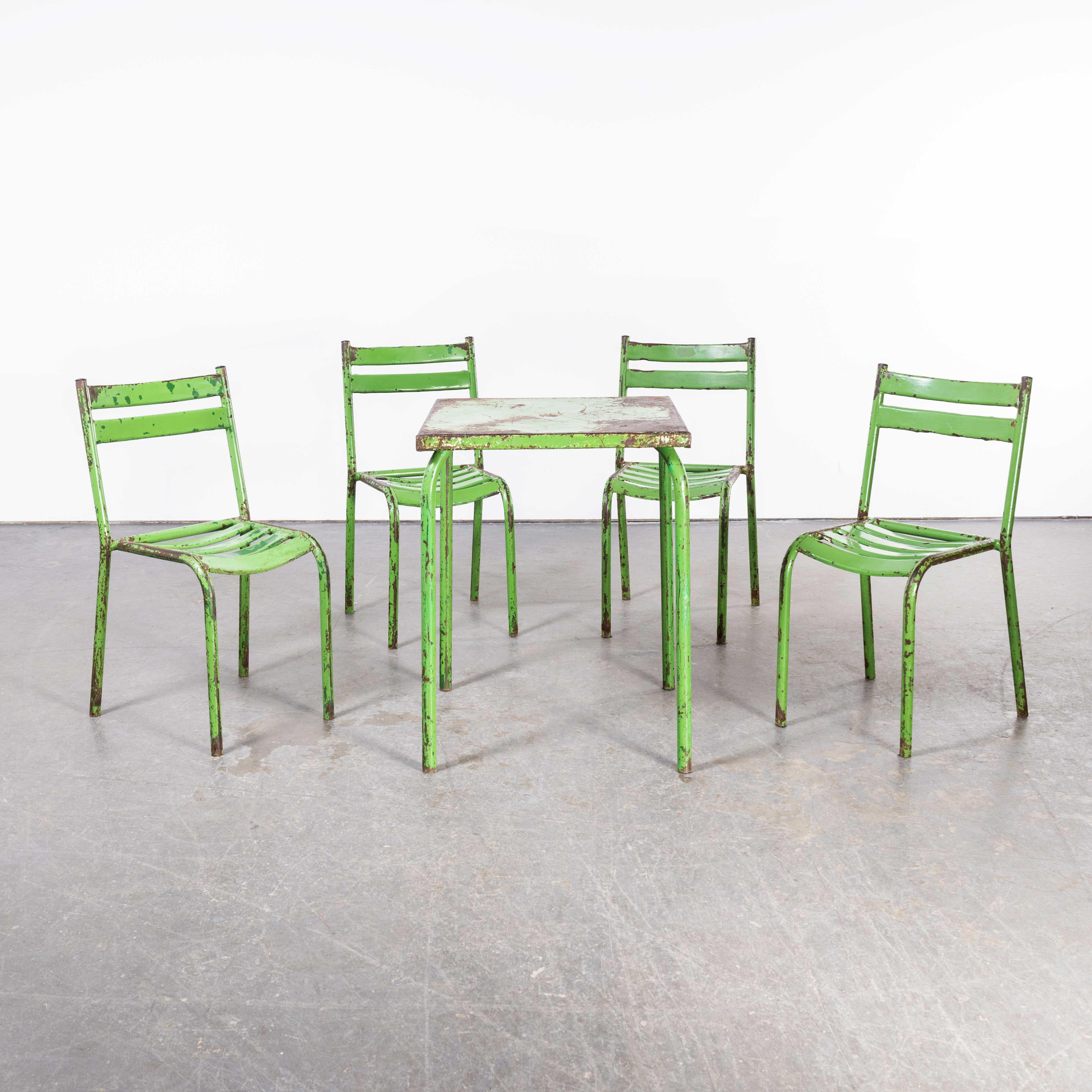 1950's, Toledo French Outdoor Table and Four Chair Set '1629.2' In Good Condition In Hook, Hampshire