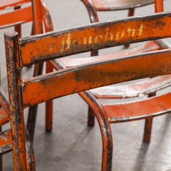 Ensemble de dix chaises d'extérieur en métal « Toledo Red » des années 1950