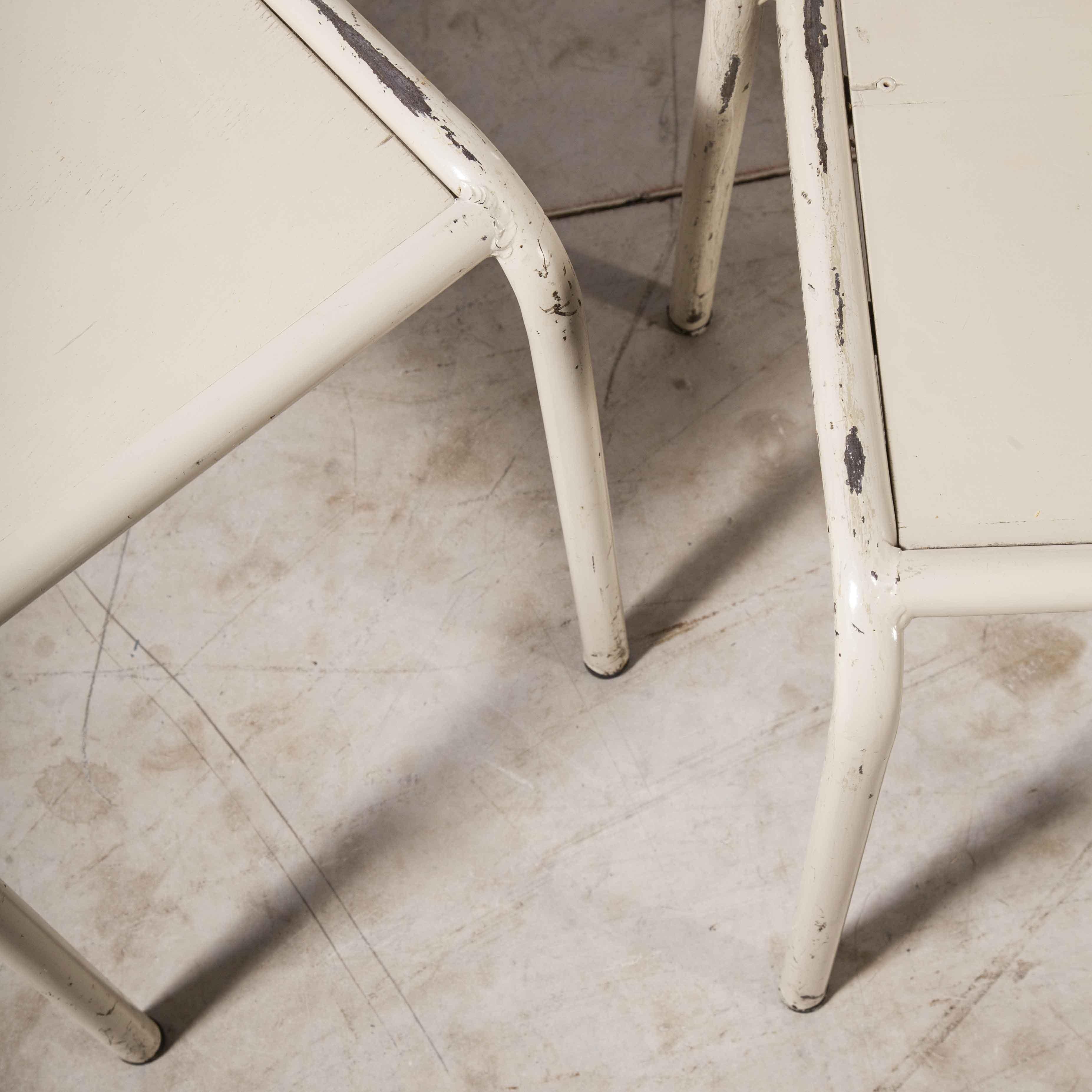 Métal Tolix T2 ensemble de quatre chaises de salle à manger françaises d'origine des années 1950