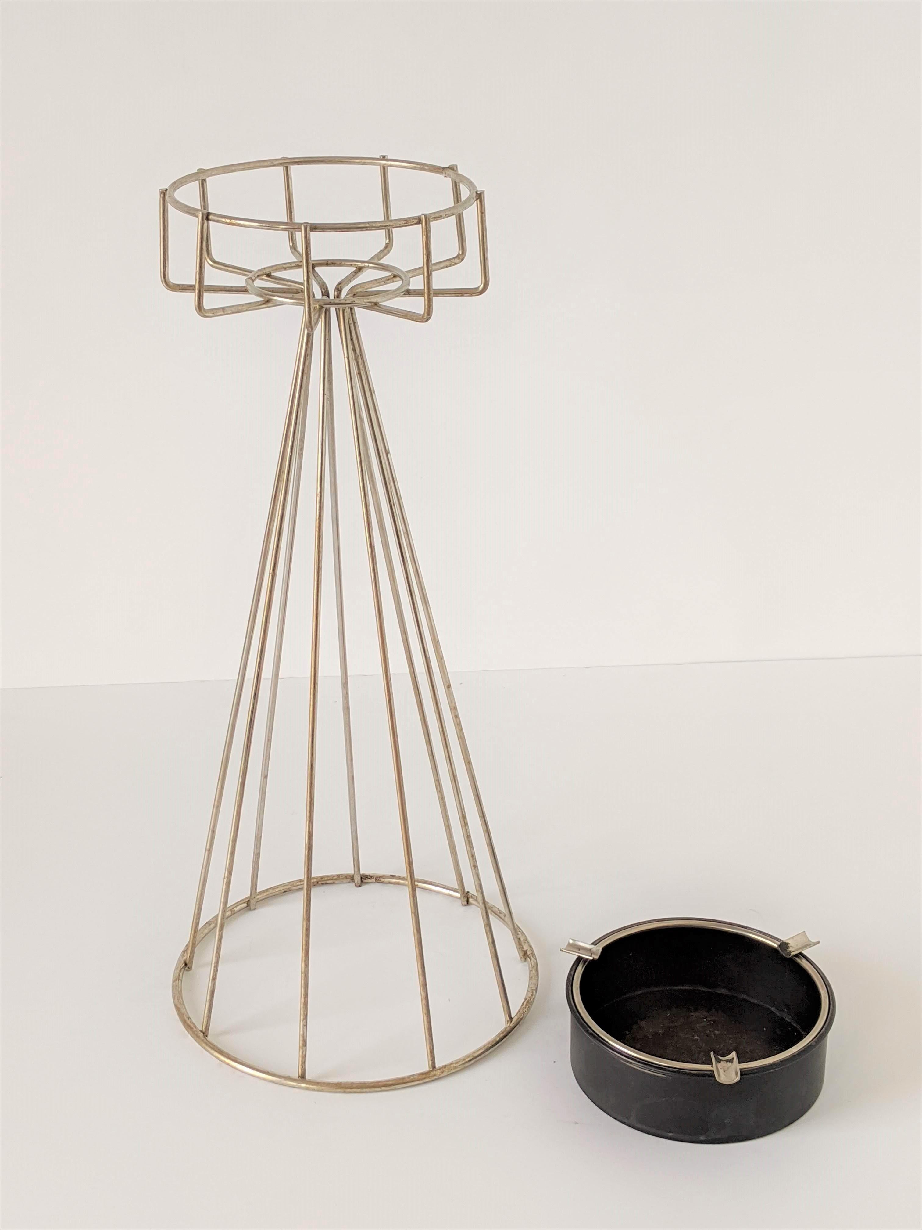 Mid-20th Century 1950s Tony Paul Floor\Standing Wire Ashtray, USA