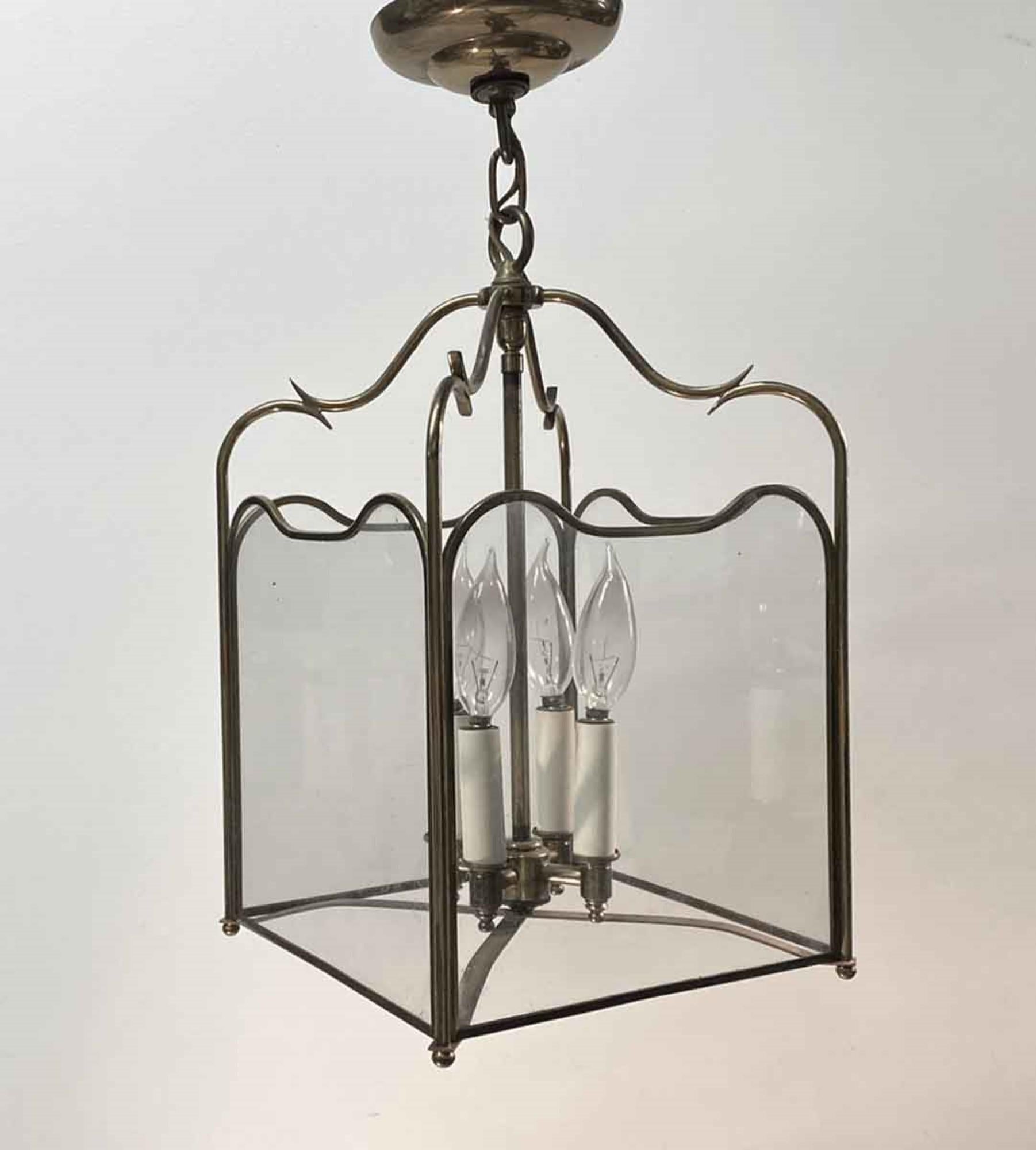 1950s Traditional Foyer Pendant Lantern Light in a Polished Brass Finish In Good Condition In New York, NY
