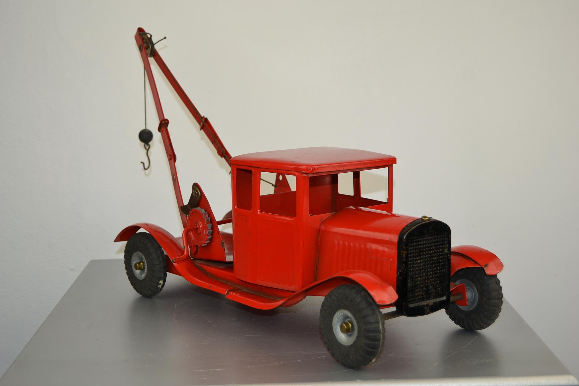 1950s Tri-Ang Toy Truck, a Bedford Lorry Wrecker Truck, Pressed Steel, England 7
