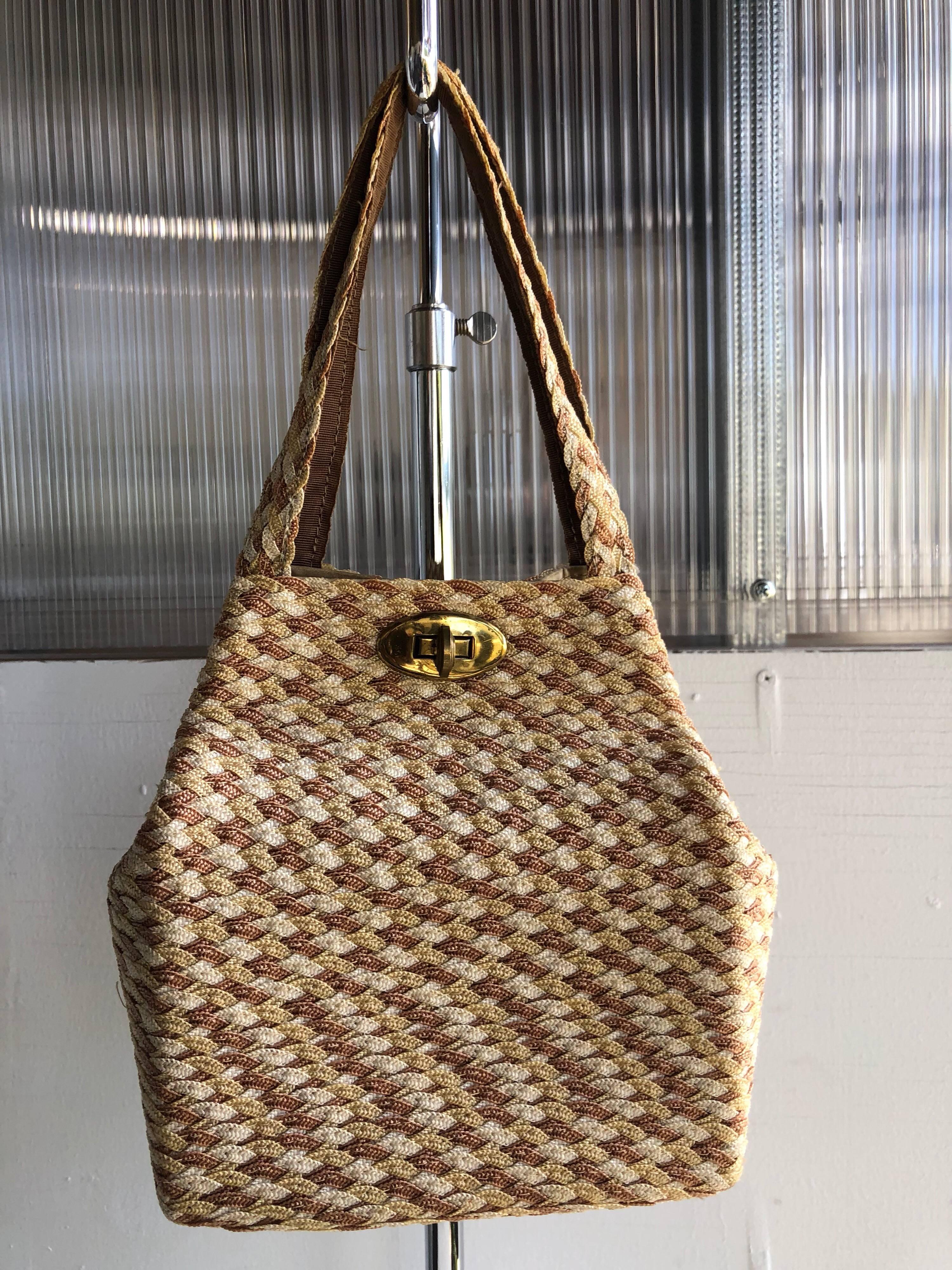 Women's Tri-Tone Straw Woven Square Structured Handbag With Brass Toggle Closure, 1950s For Sale