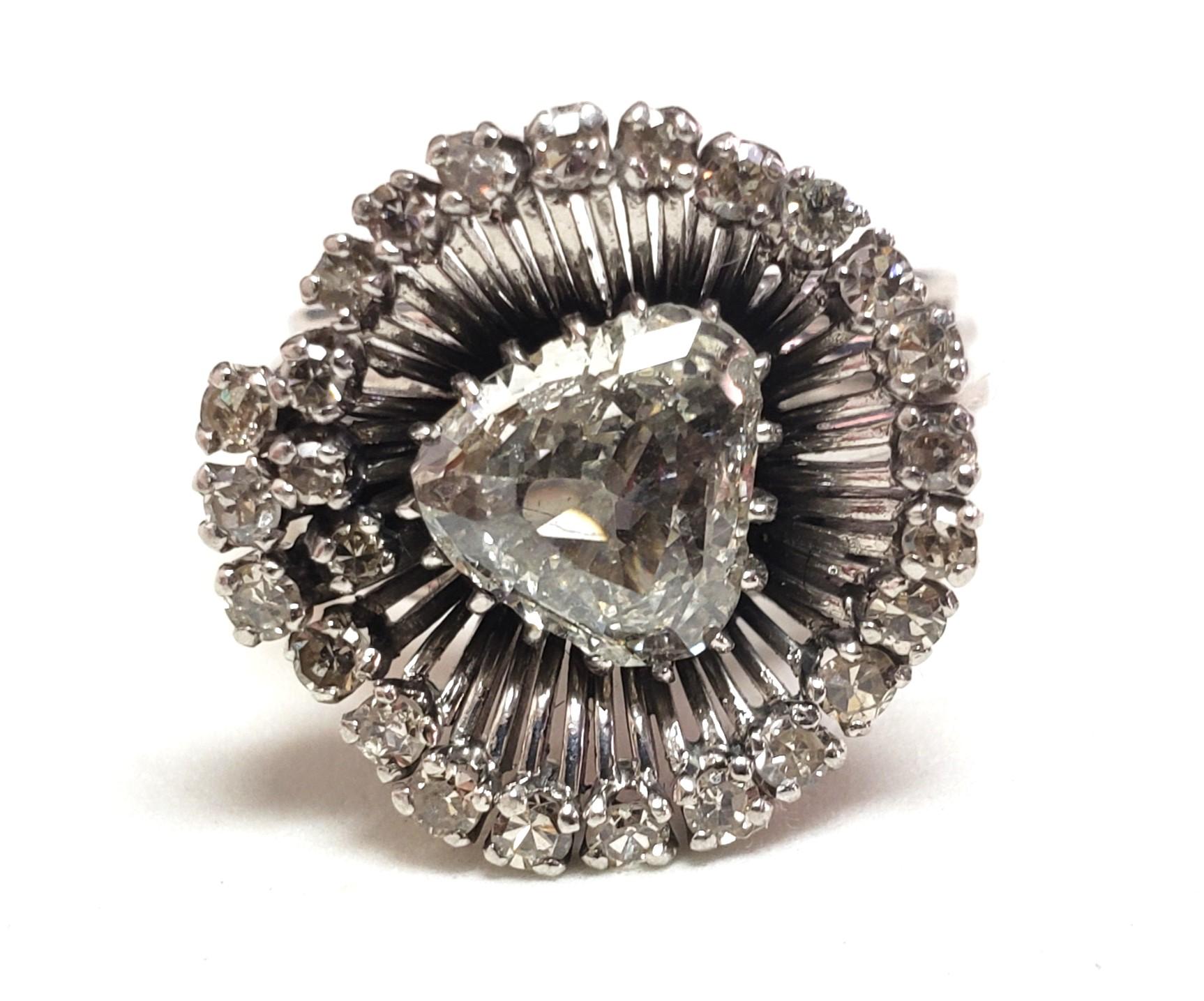 1950's Trillion diamond 1.50CT(Est.) cocktail ring Platinum/Gold/Palladium  For Sale 5