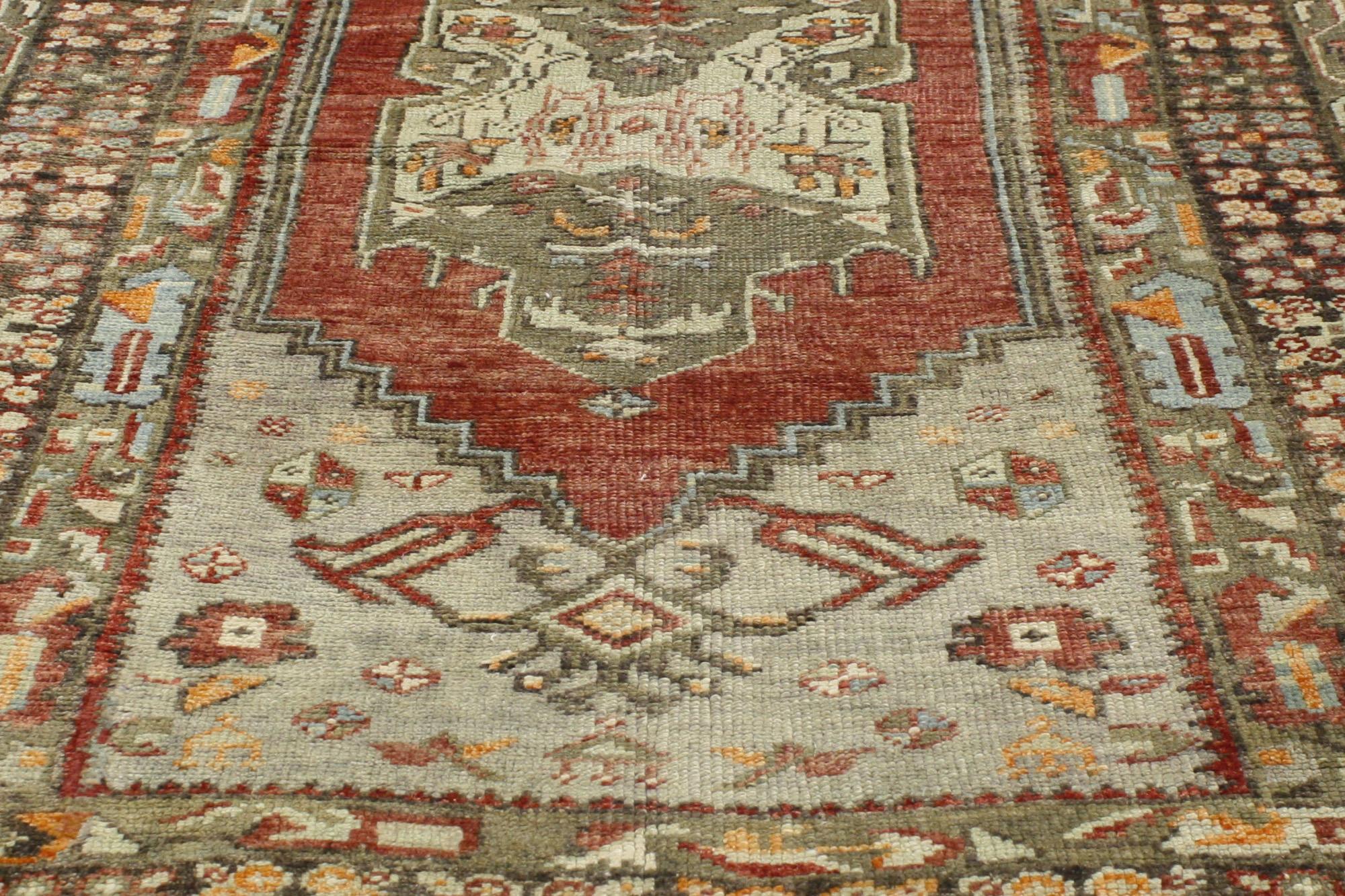 Tappeto turco Oushak degli anni '50 con stile tradizionale In condizioni buone in vendita a Dallas, TX