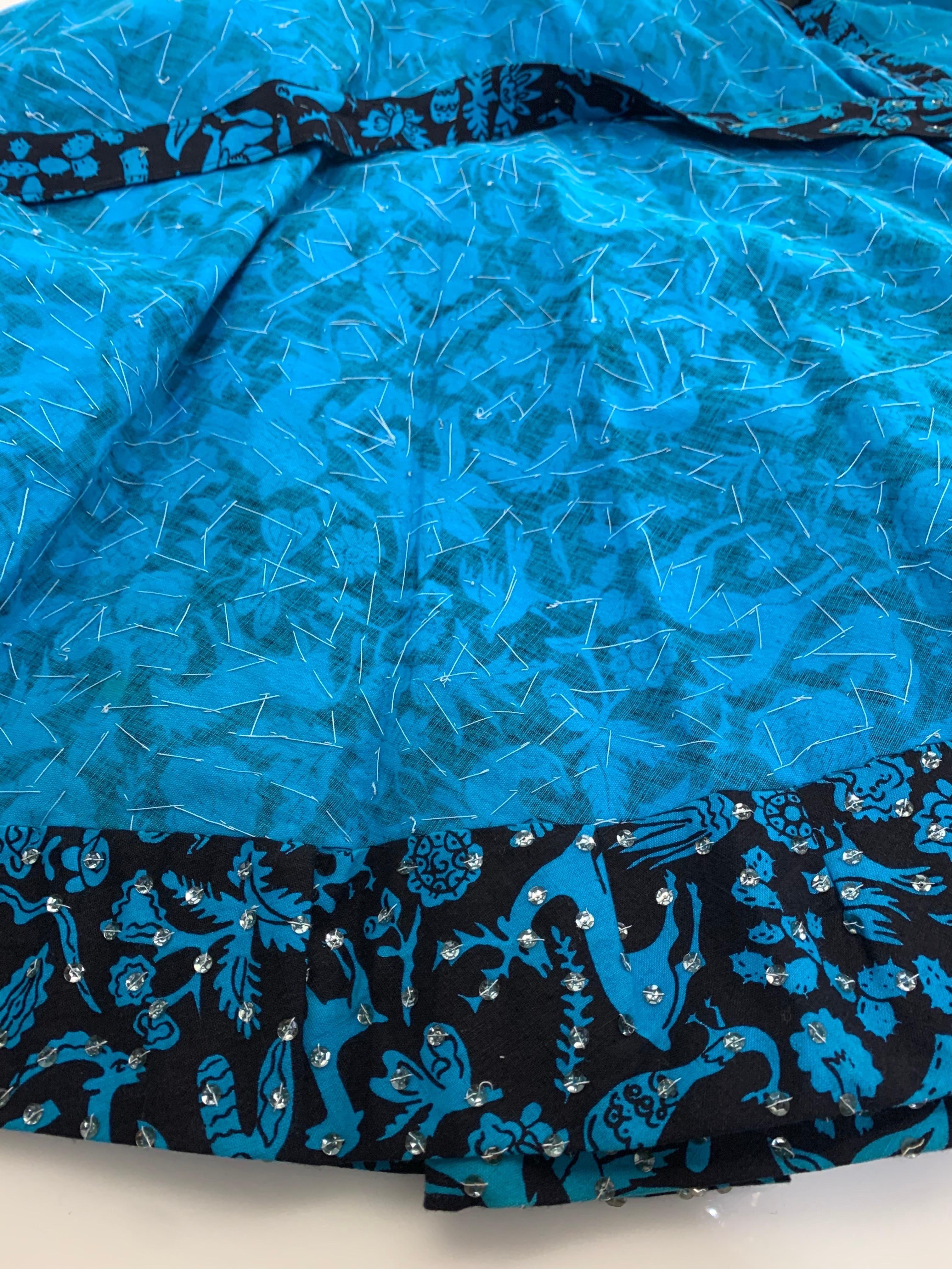 1950s Turquoise & Black Folkloric Print Cotton Summer Dress w/ Scattered Sequins For Sale 11